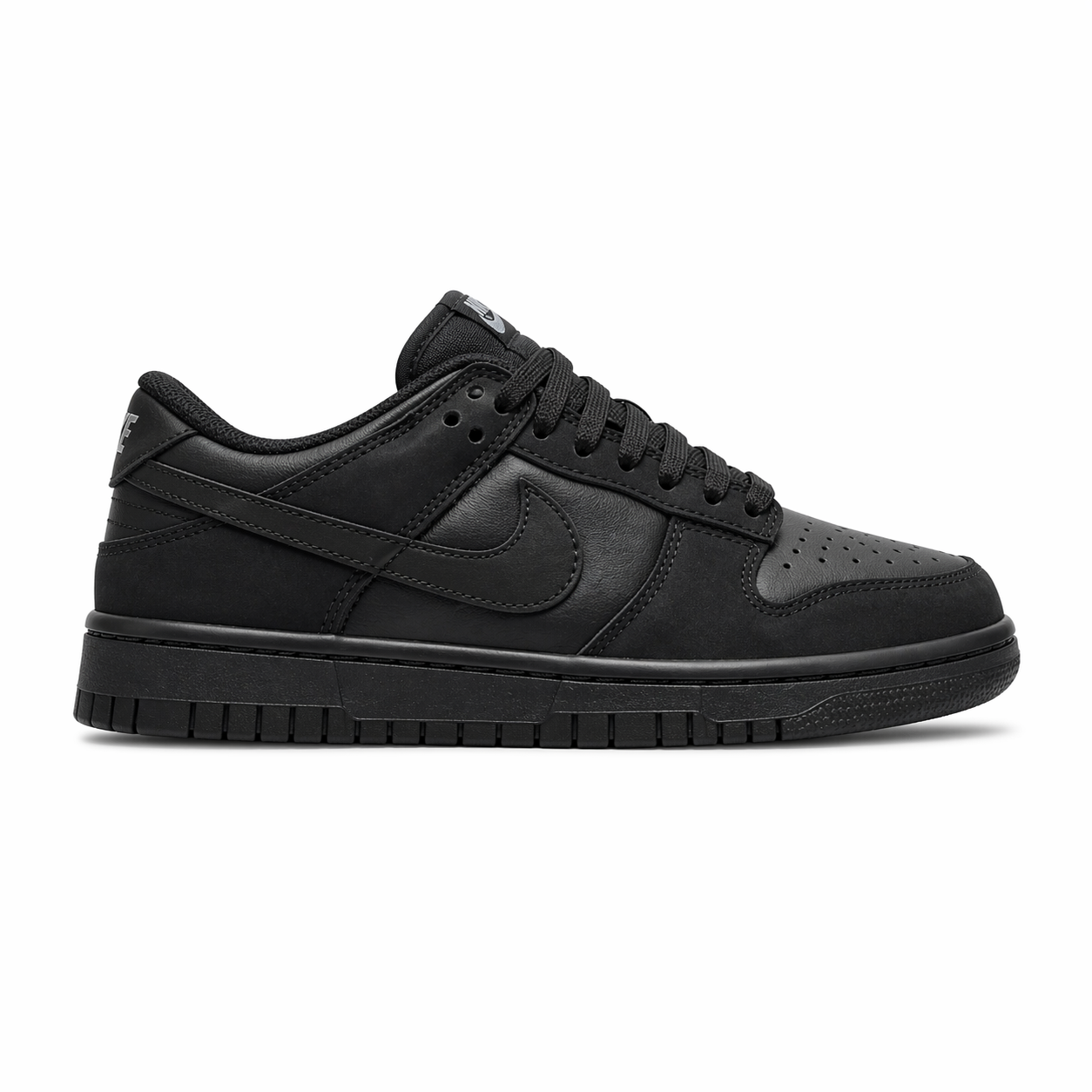 Nike SB Dunk Low Triple Preto