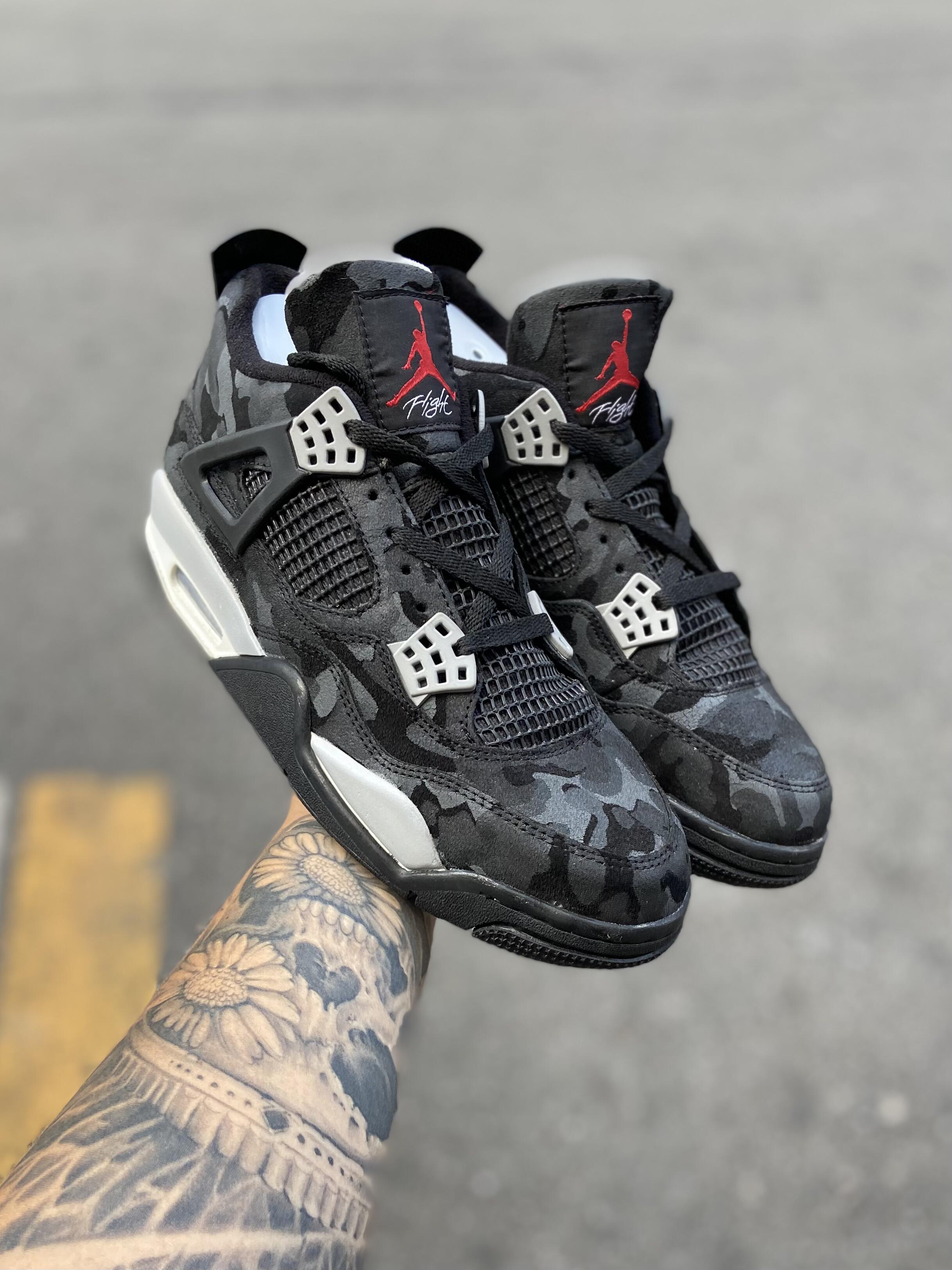 Air Jordan 4 - Black Camo