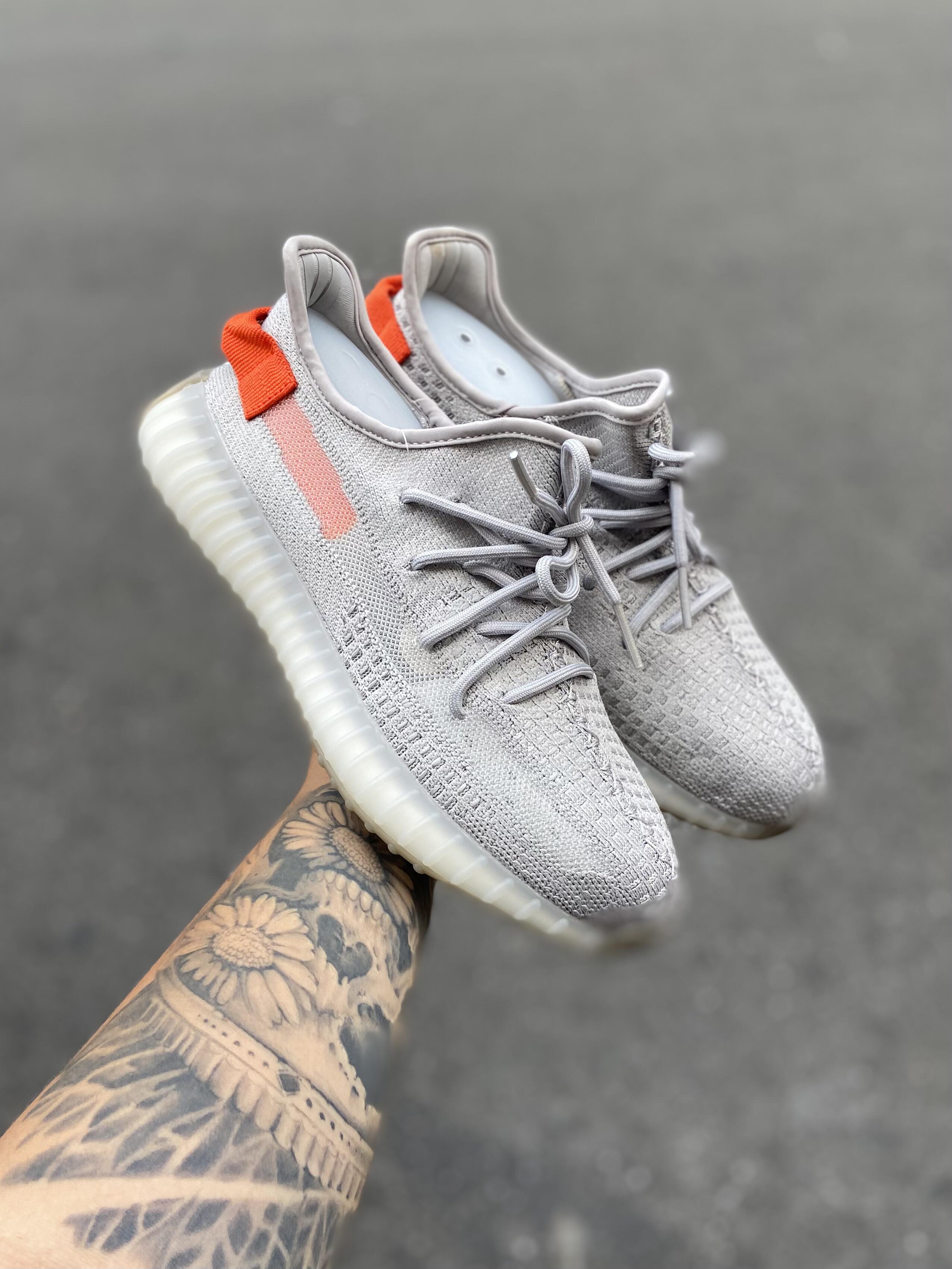 Adidas Yeezy Boost 350 V2 - Tail Light
