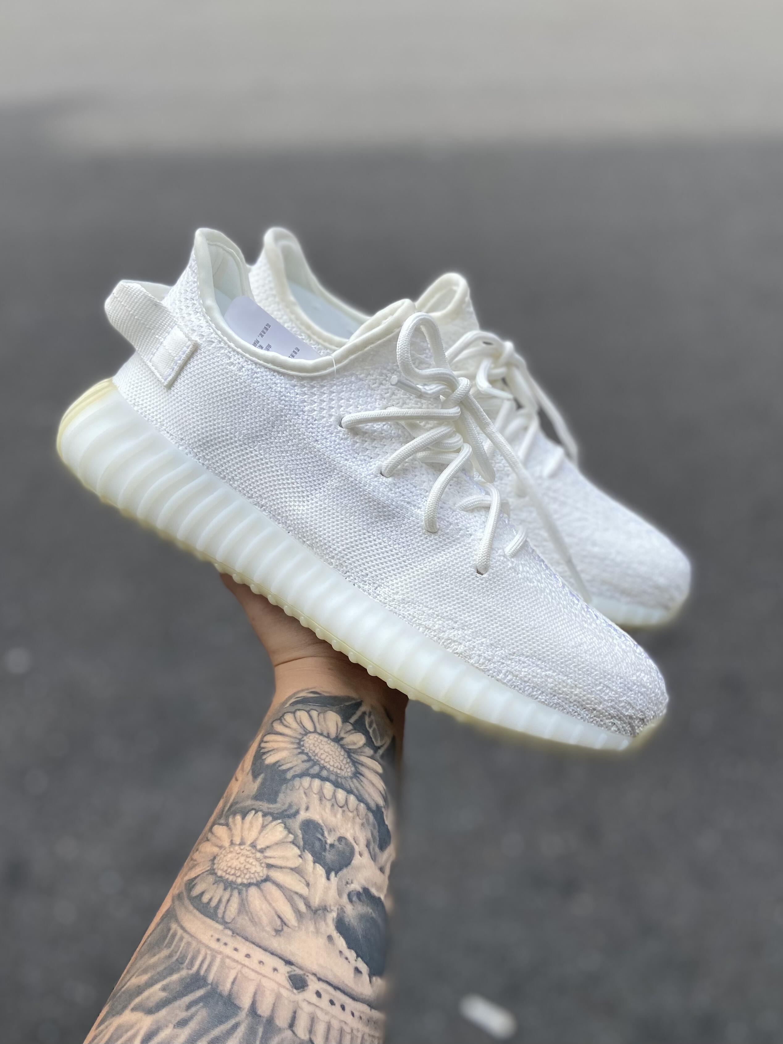 Adidas Yeezy Boost 350 V2 - Cream White