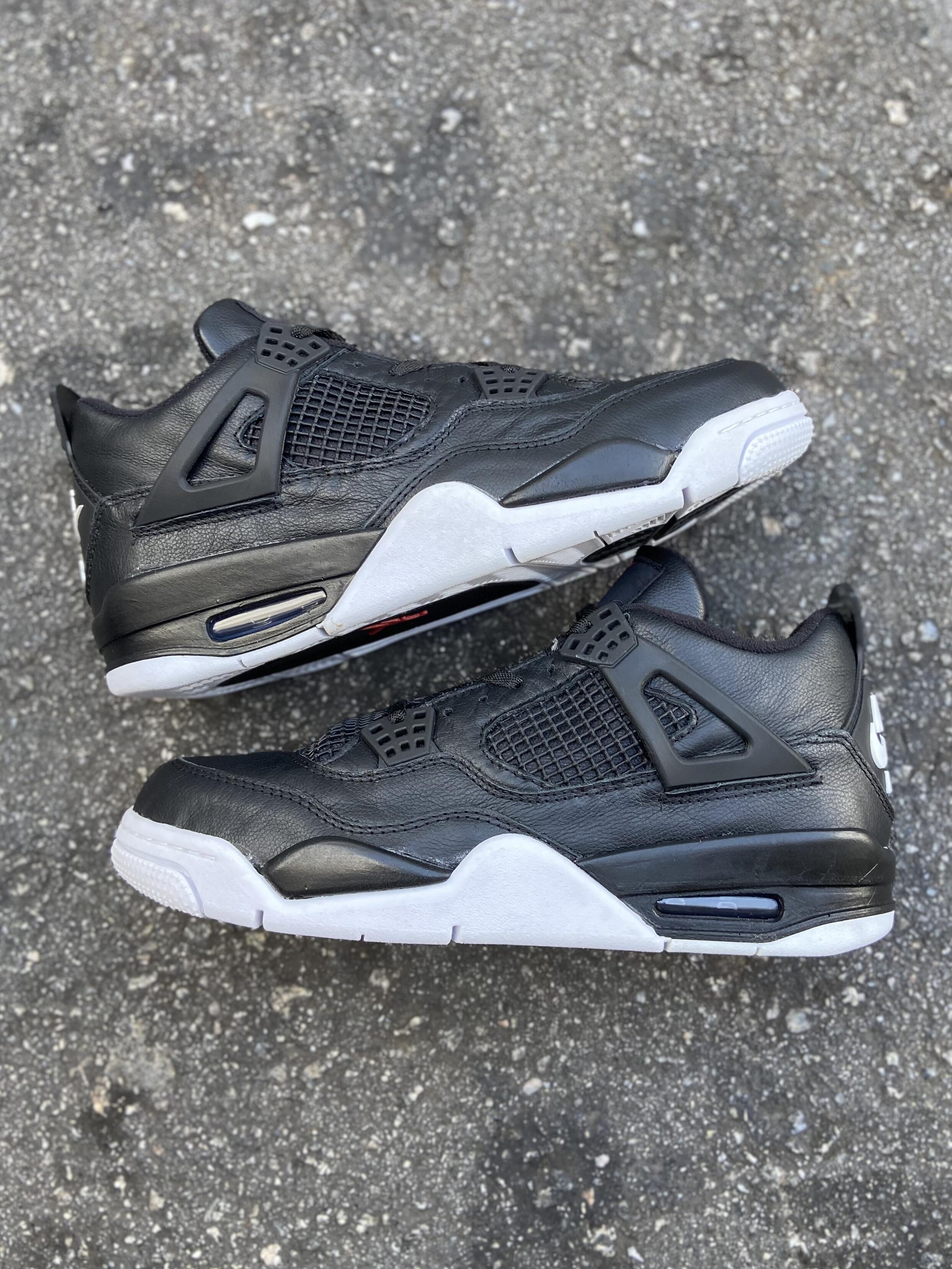 Air Jordan 4 - Black Cat