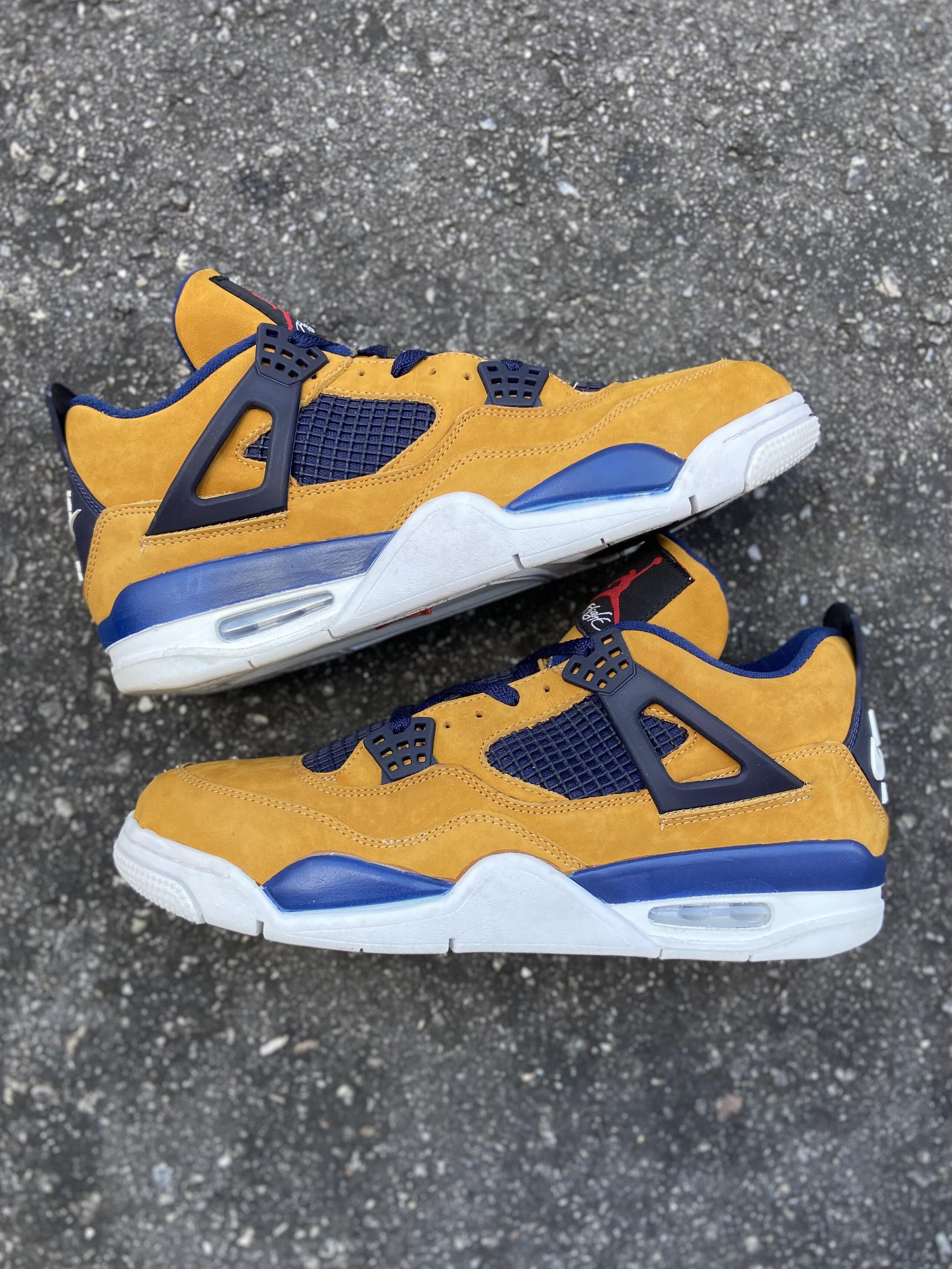Air Jordan 4 - Lightning