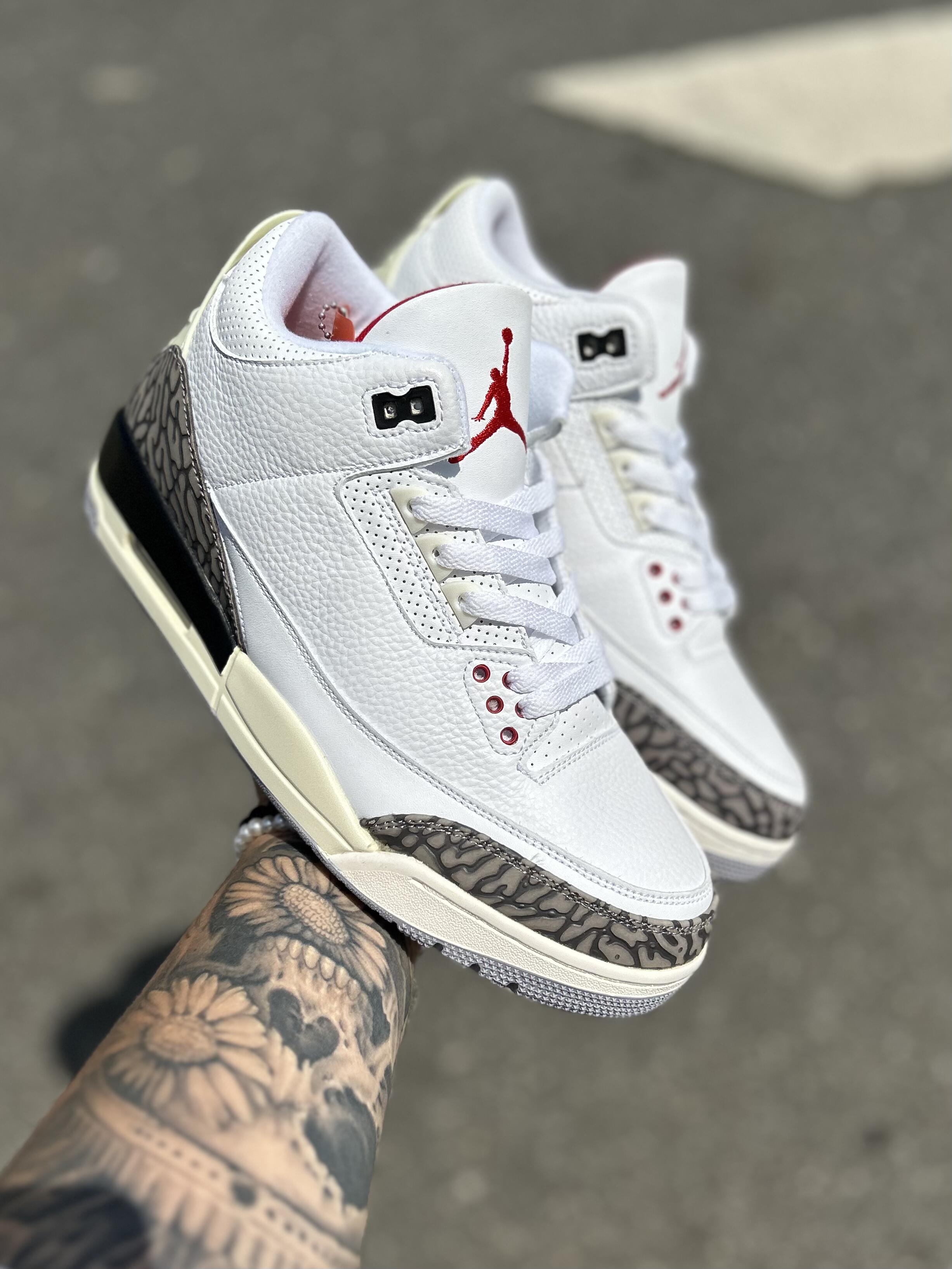 Air Jordan 3 Retro  - White Cement