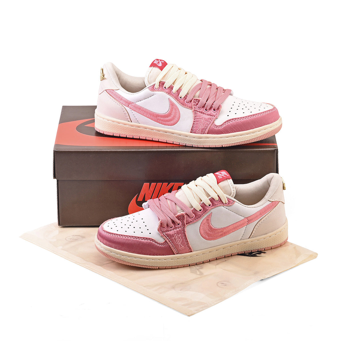 Nike Air Jordan 1 Retro Low OG Trophy Room Away White Pink