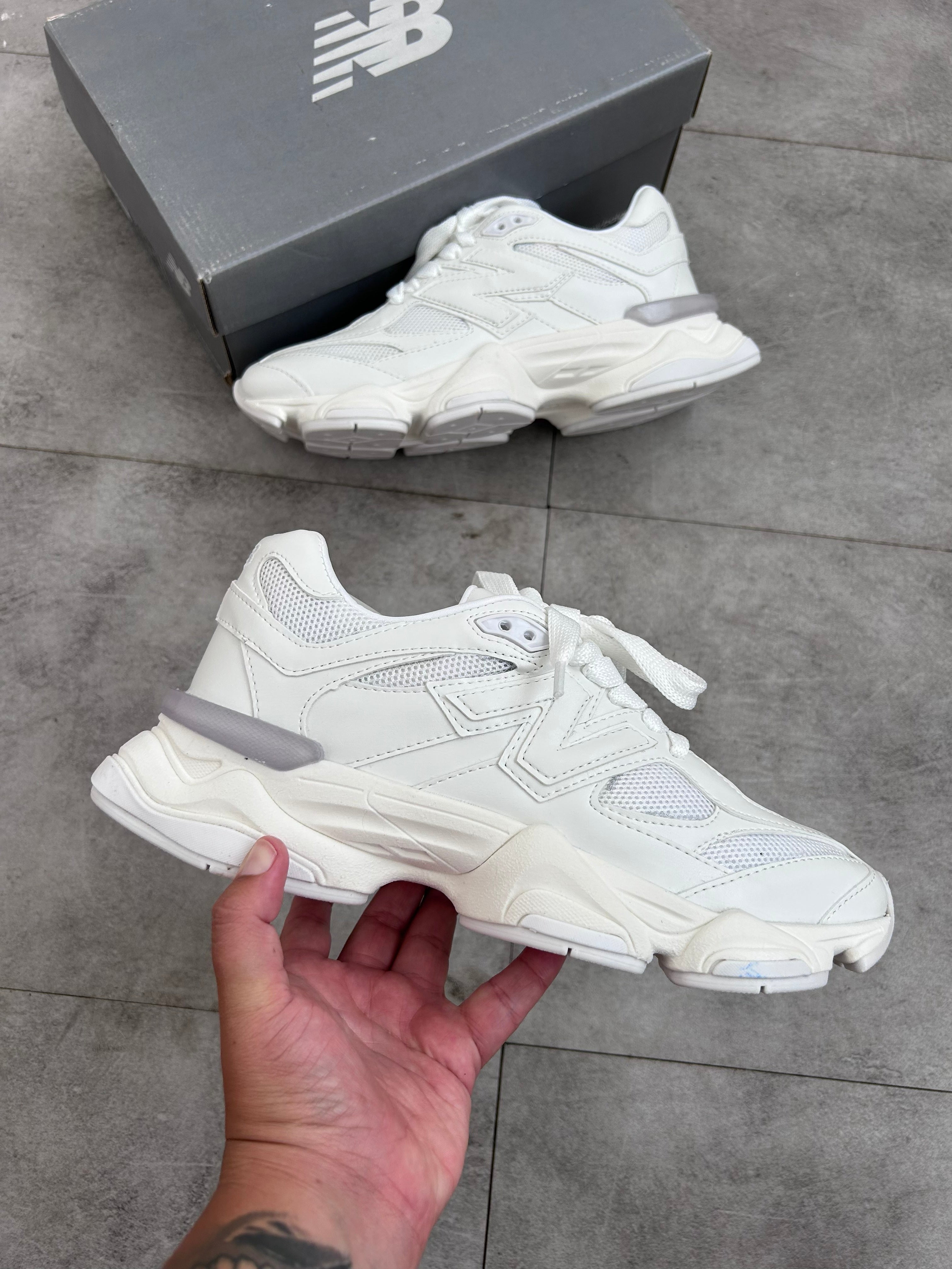 New Balance 530 - White Silver