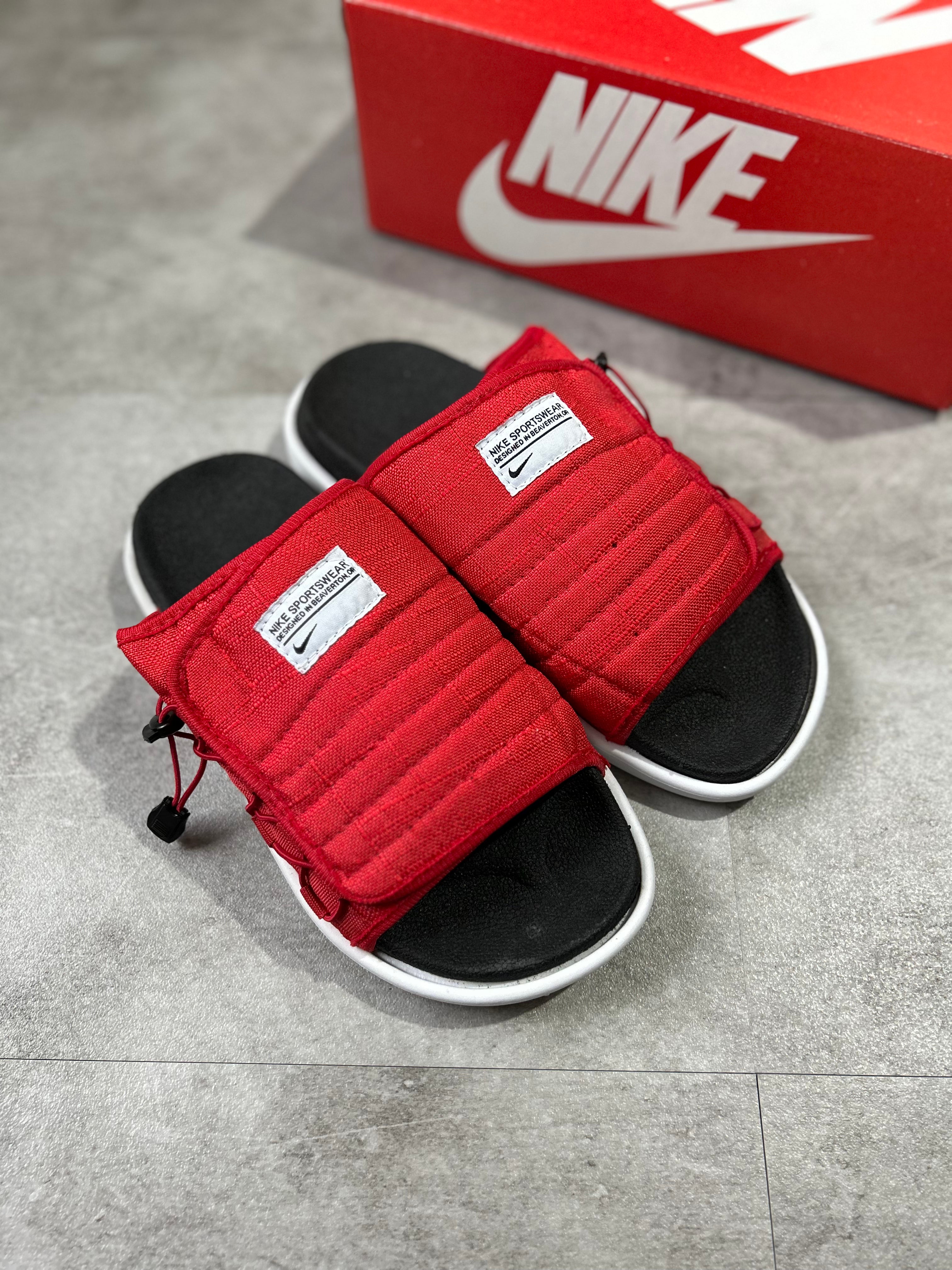 Nike Offline 2.0 – University Red
