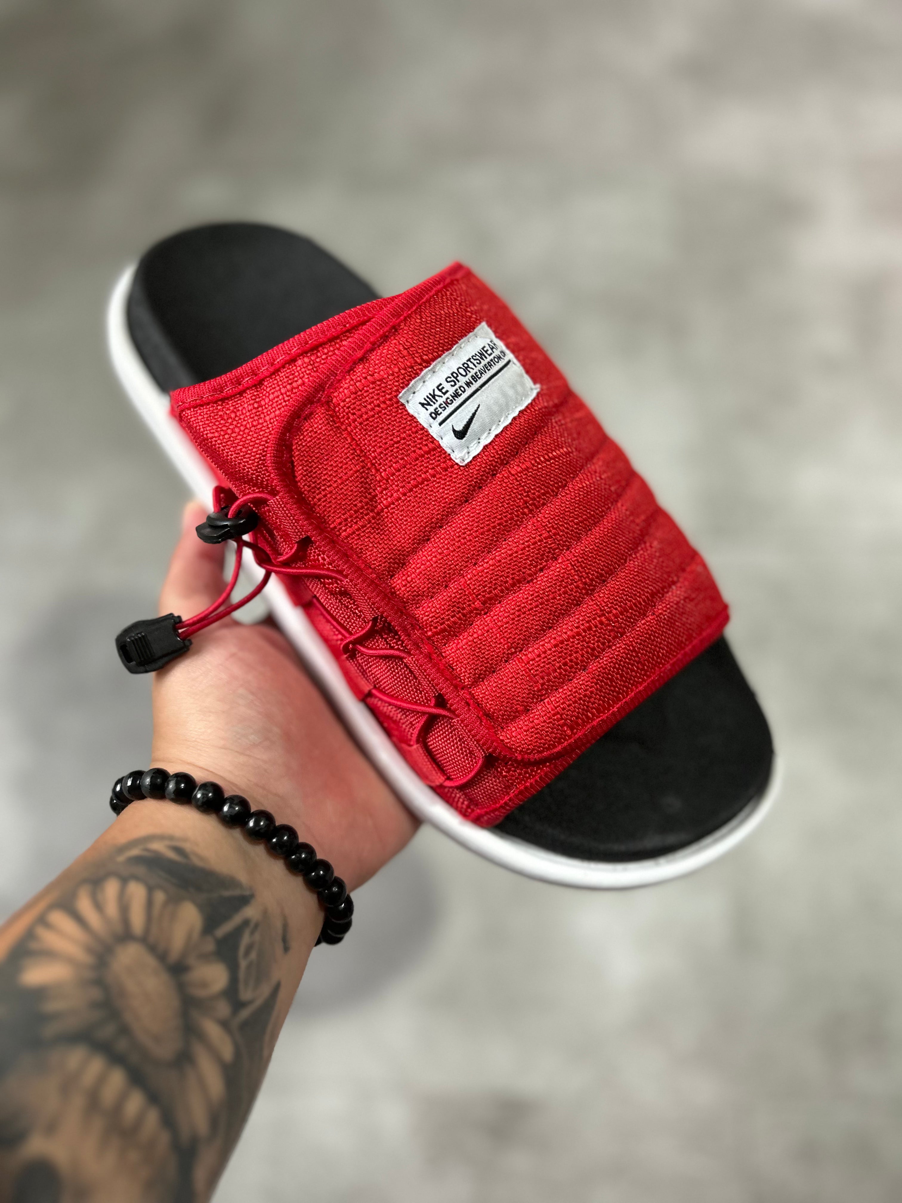 Nike Offline 2.0 – University Red