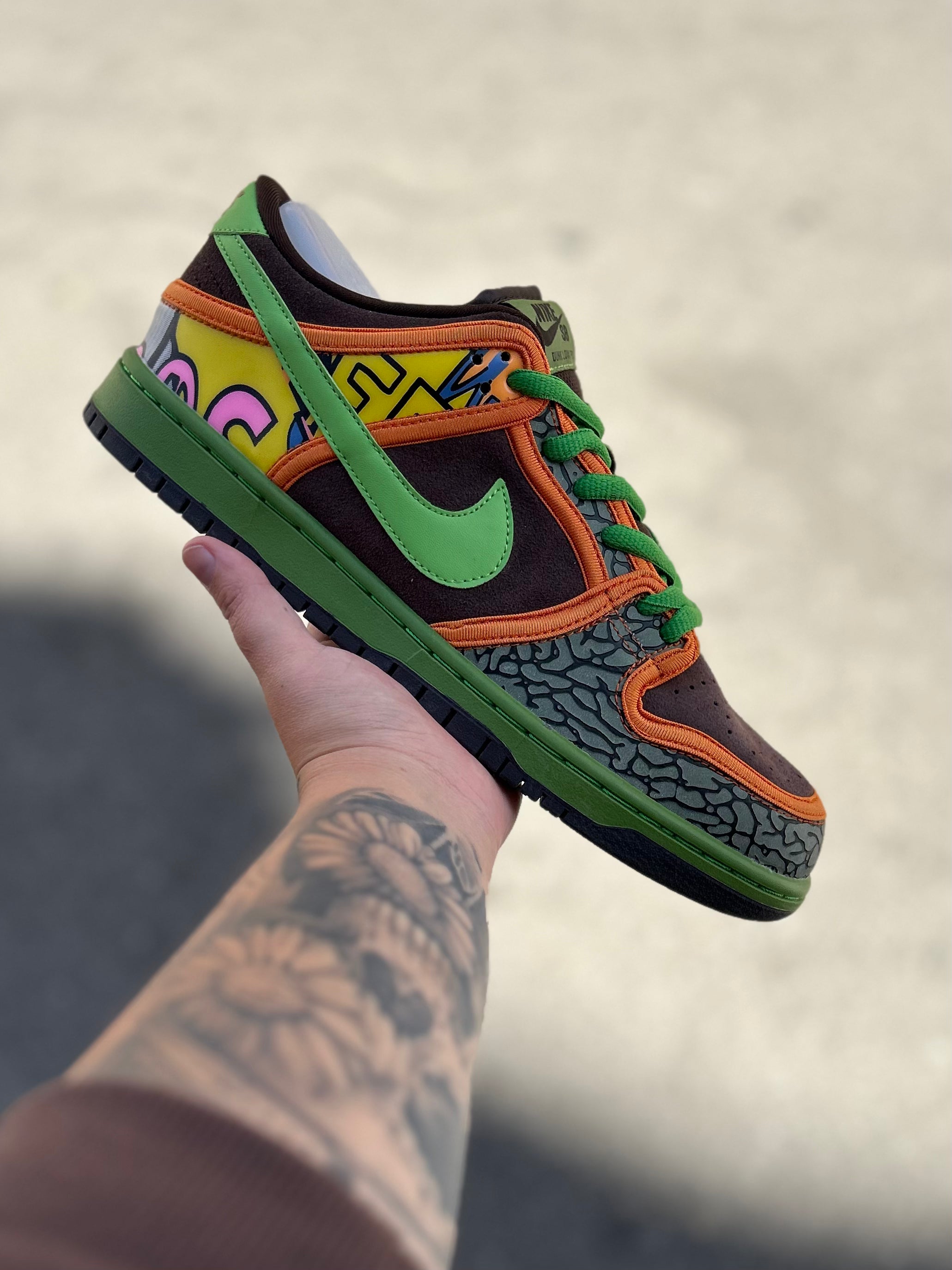 Nike SB Dunk Low - Graffiti Custom