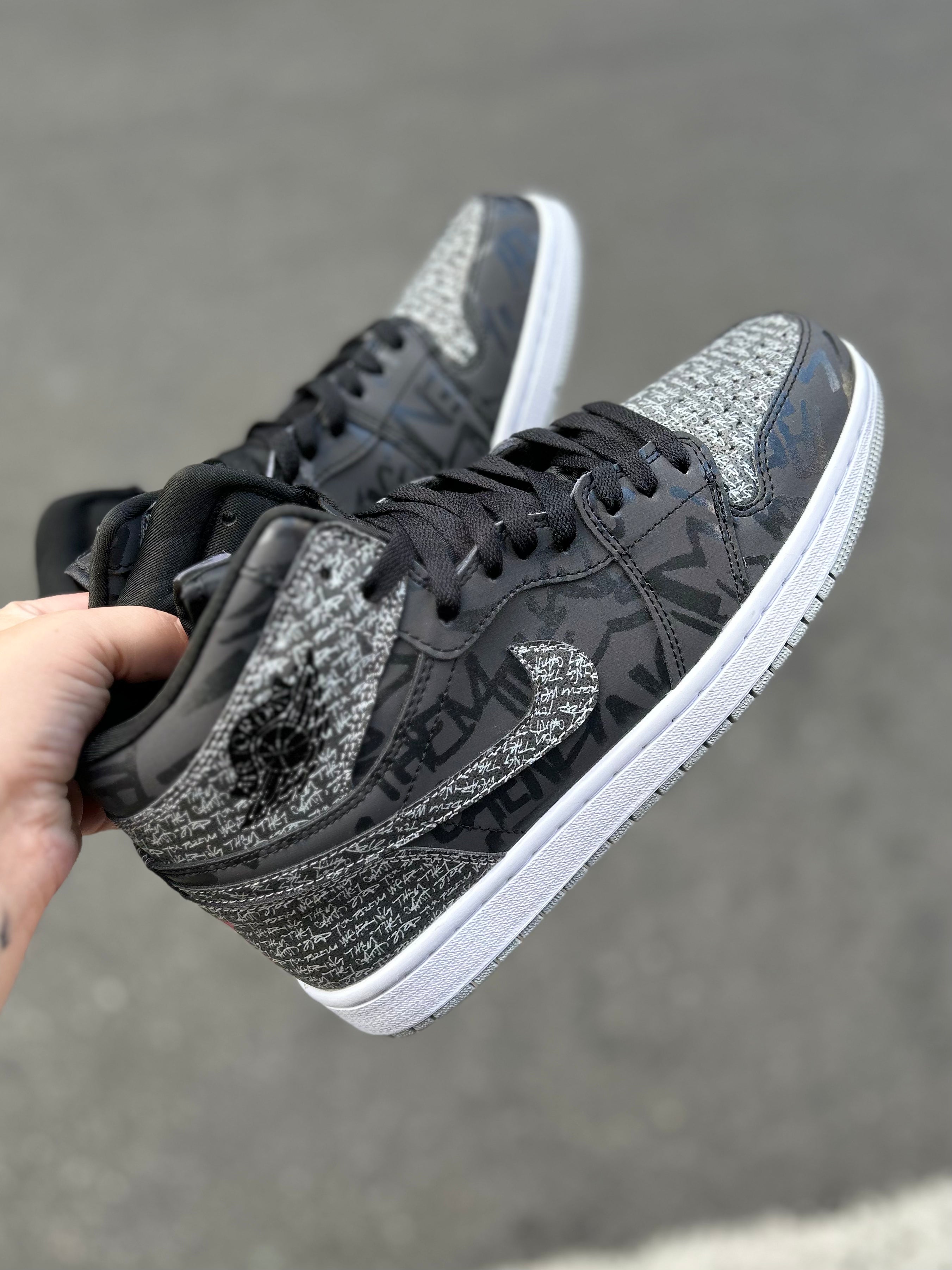 Air Jordan 1 High - Black/Grey Graffiti