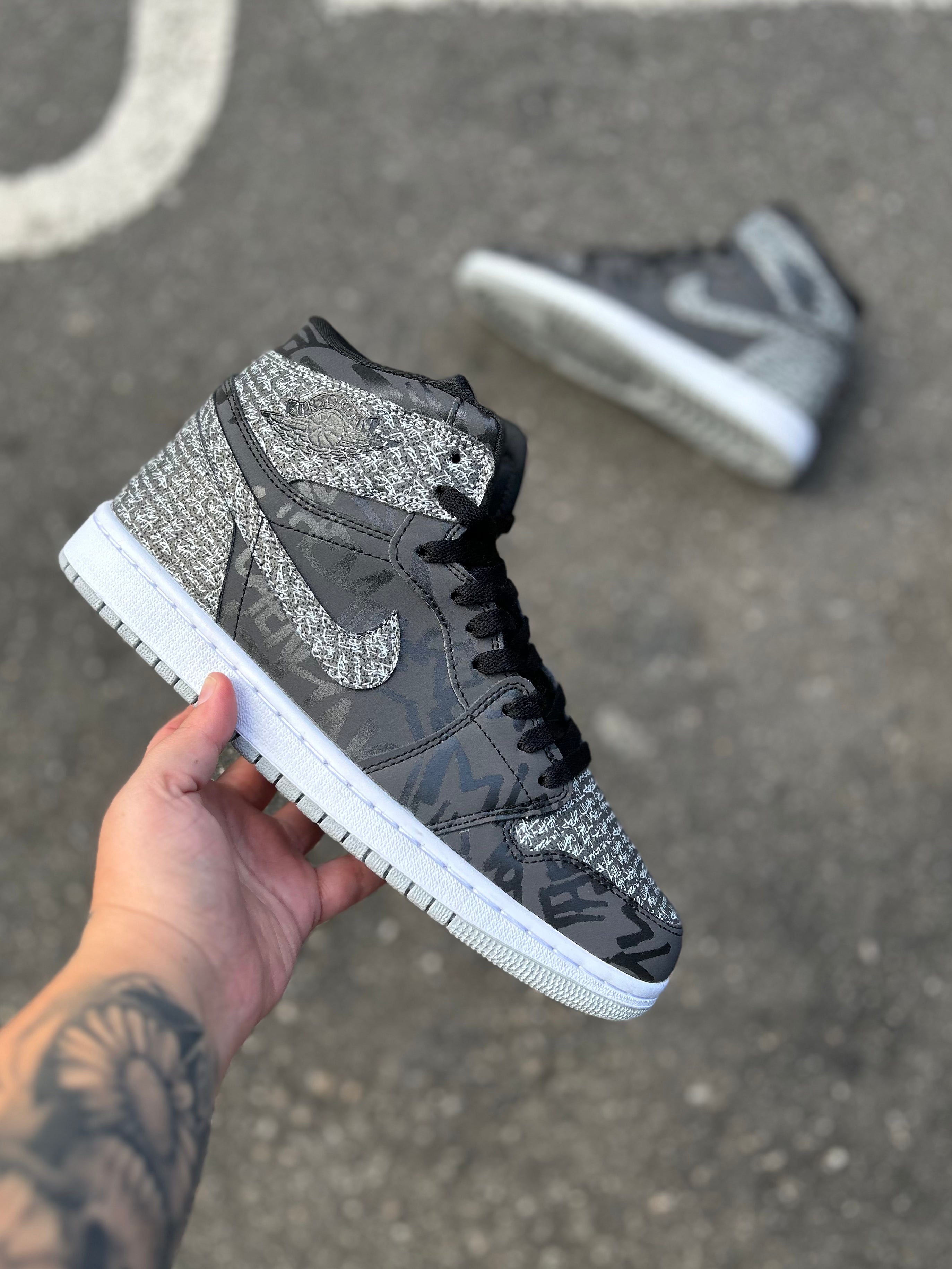 Air Jordan 1 High - Black/Grey Graffiti