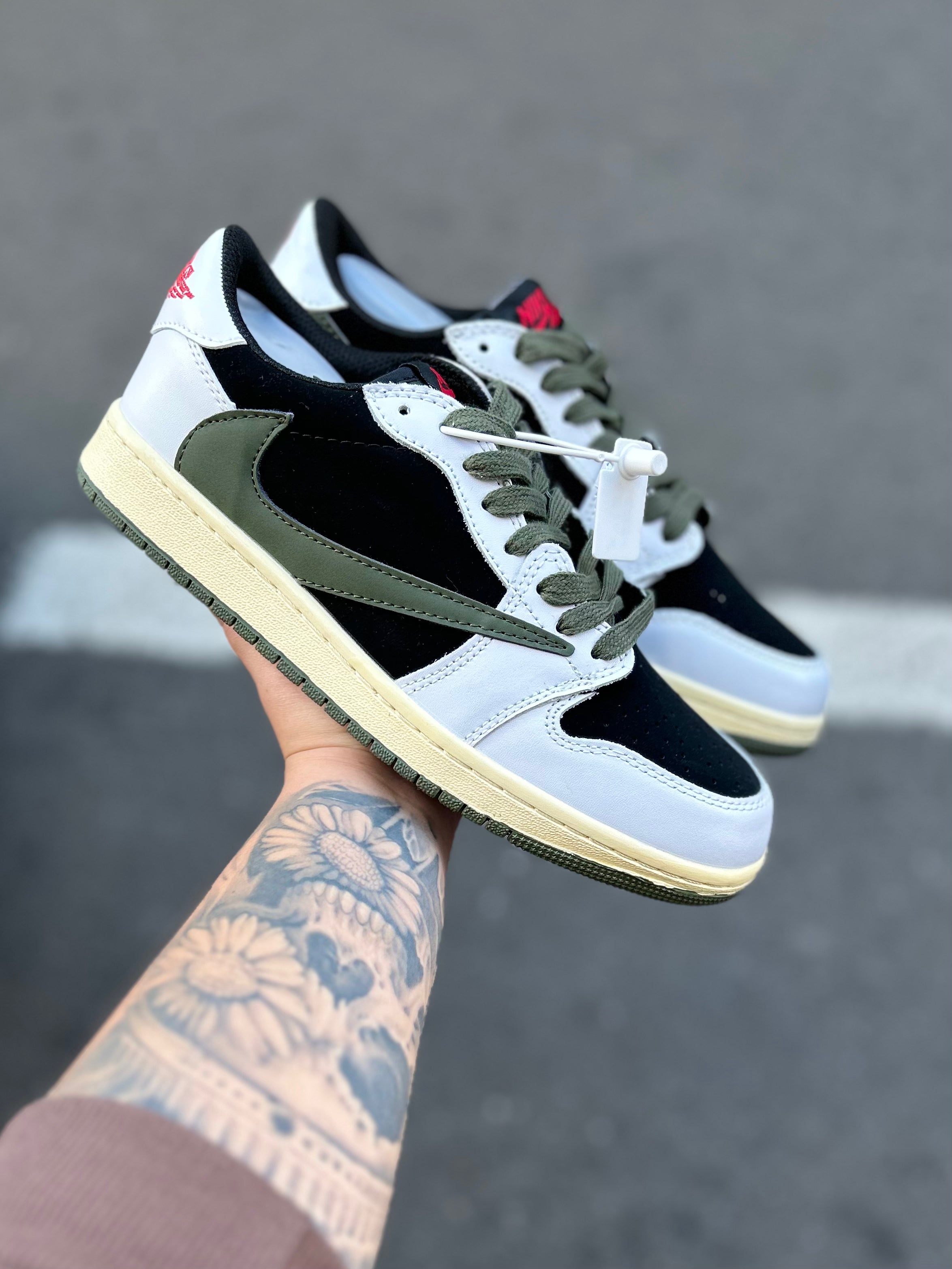 Air Jordan 1 Low OG x Travis Scott Olive