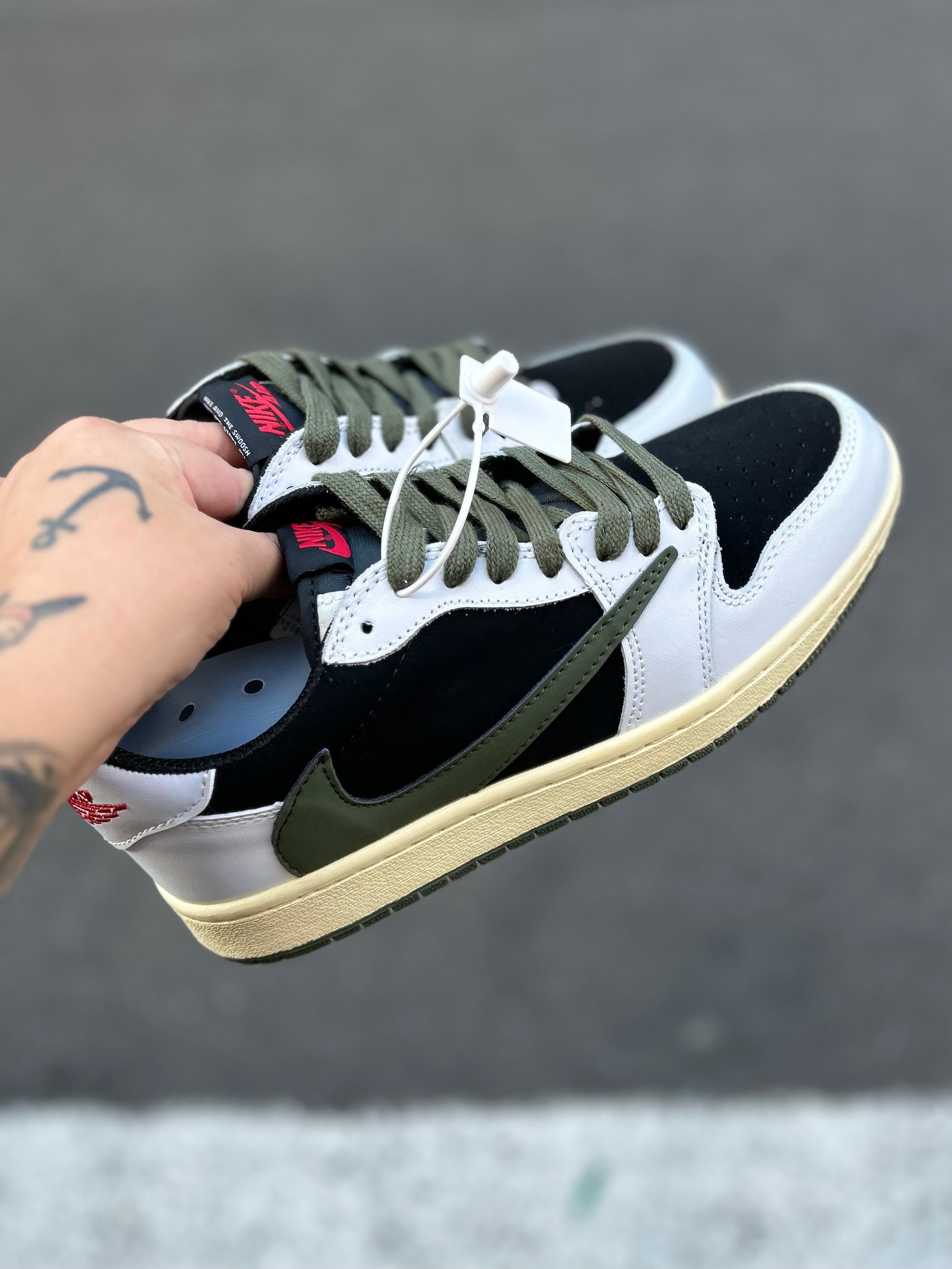 Air Jordan 1 Low OG x Travis Scott Olive
