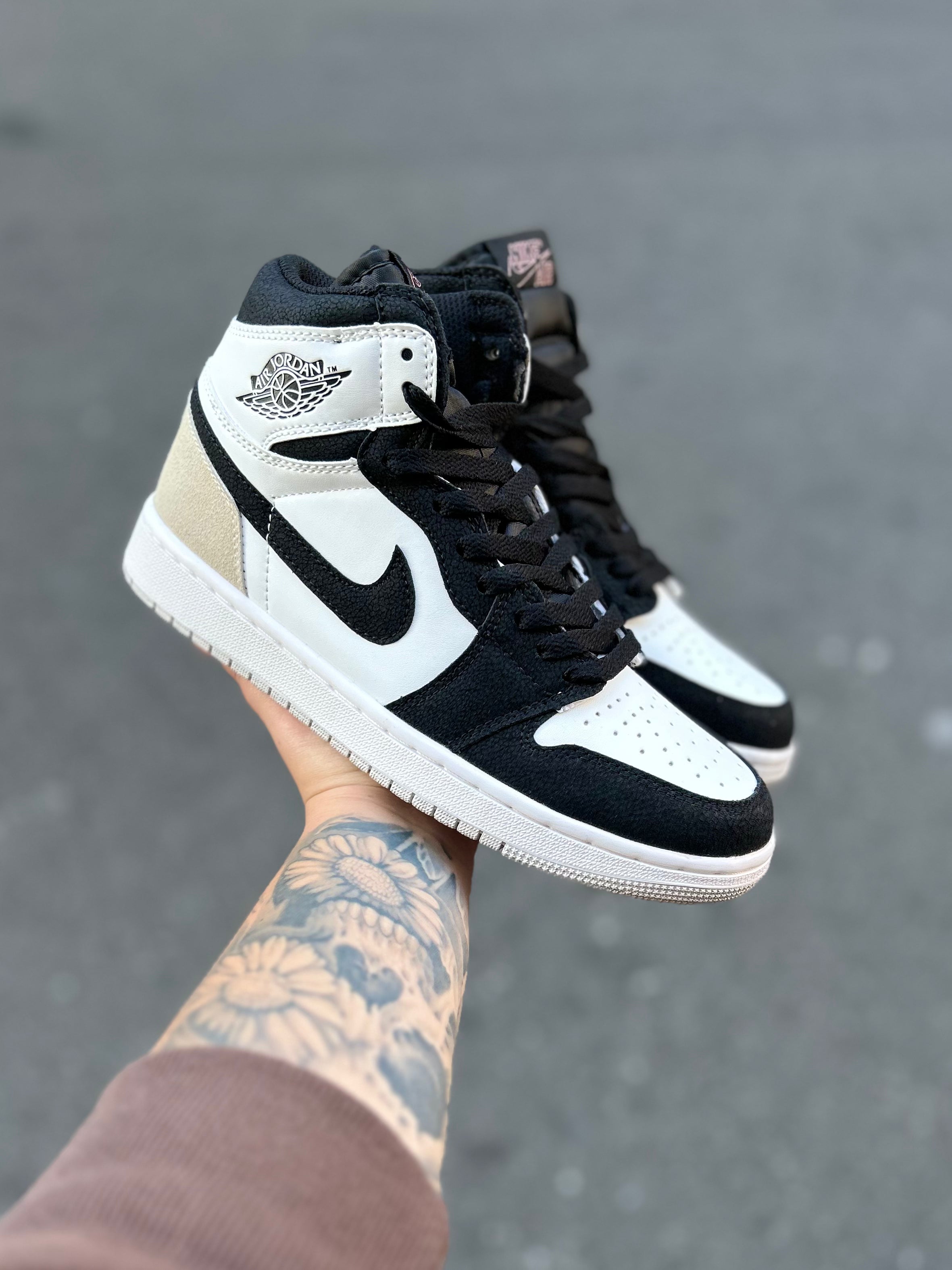 Air Jordan 1 High - OG Latte