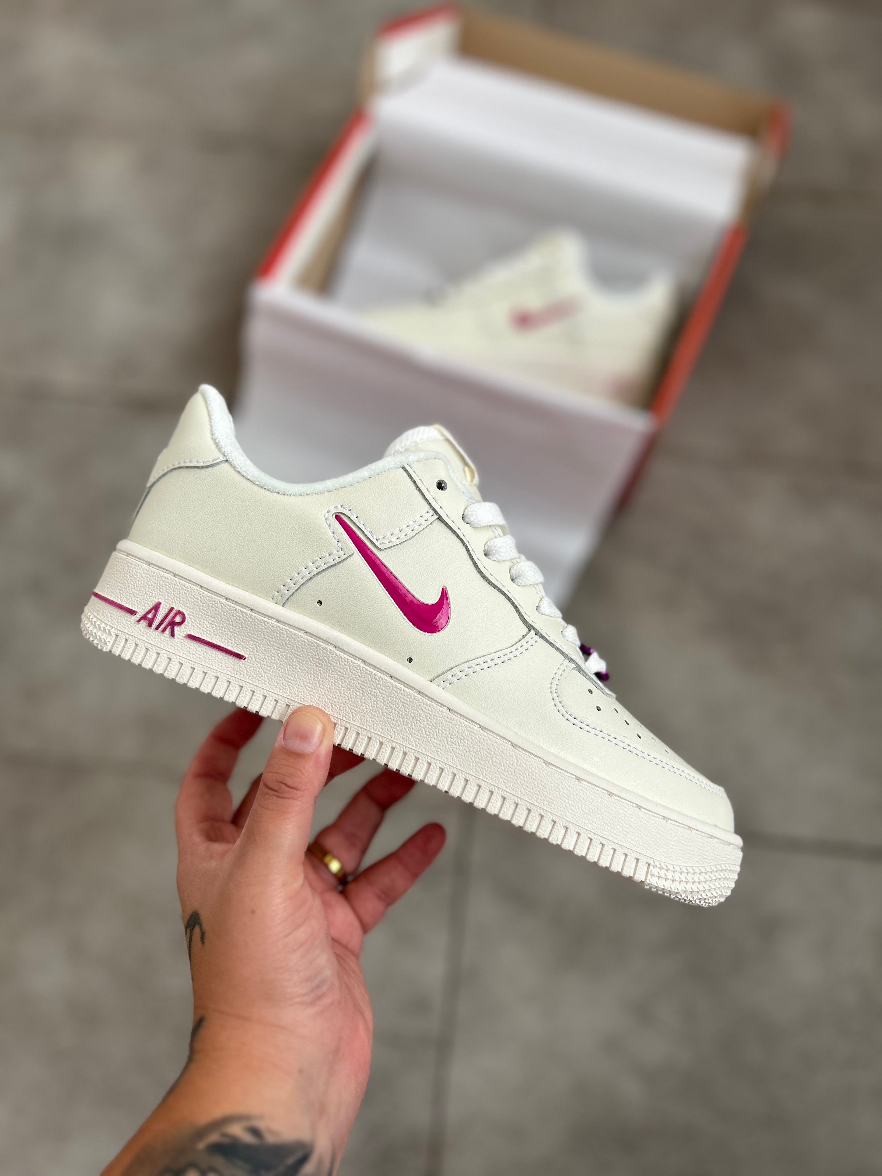 Nike Air Force 1 '07 - Low White Fuchsia