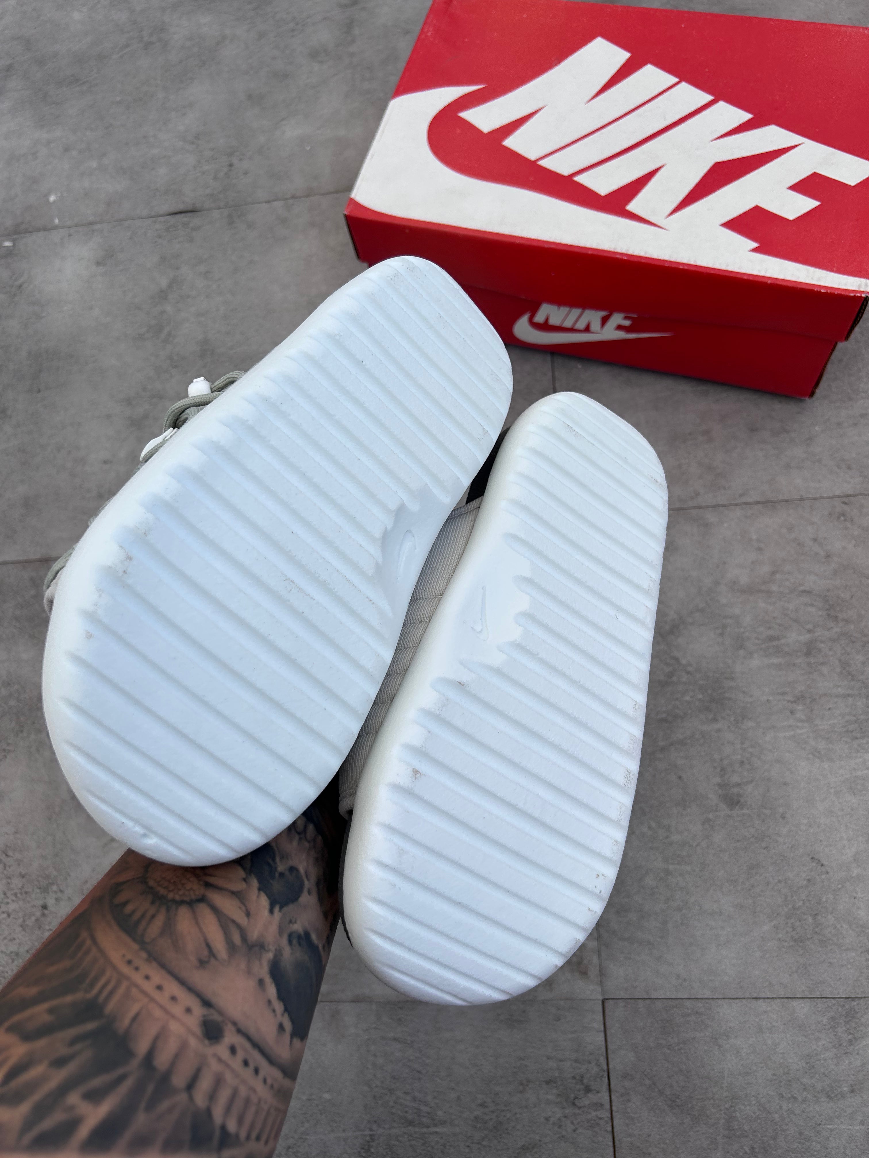 Nike Offline 2.0 – Light Bone/White