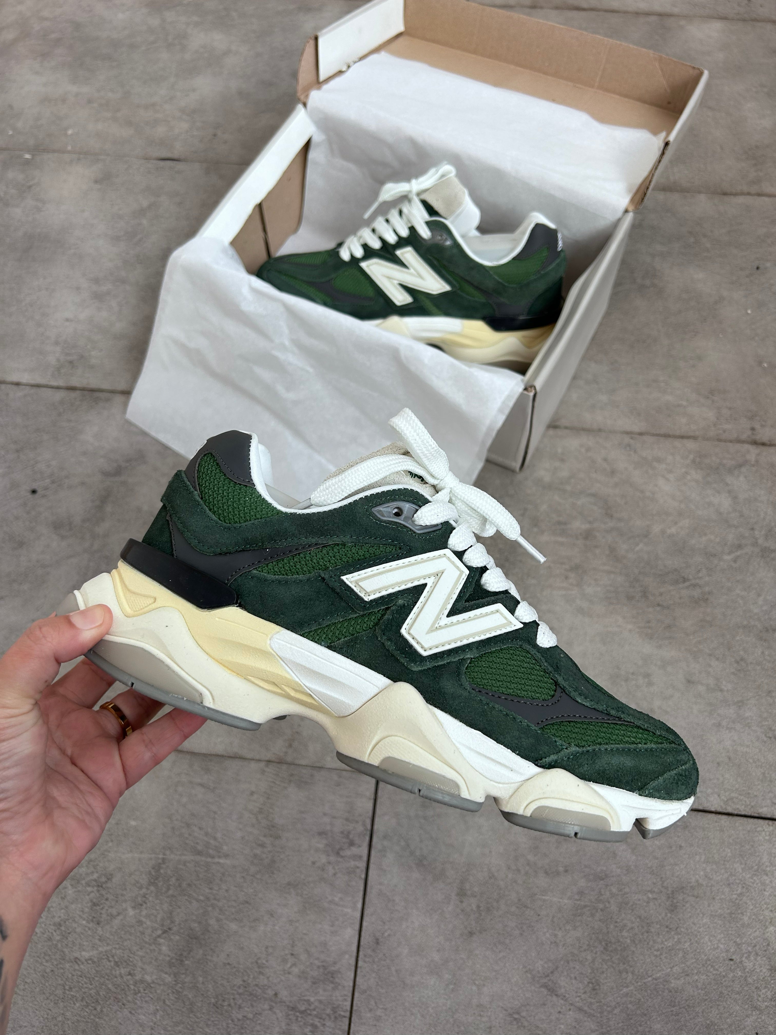 New Balance 9060 - Green (Dark Moss)