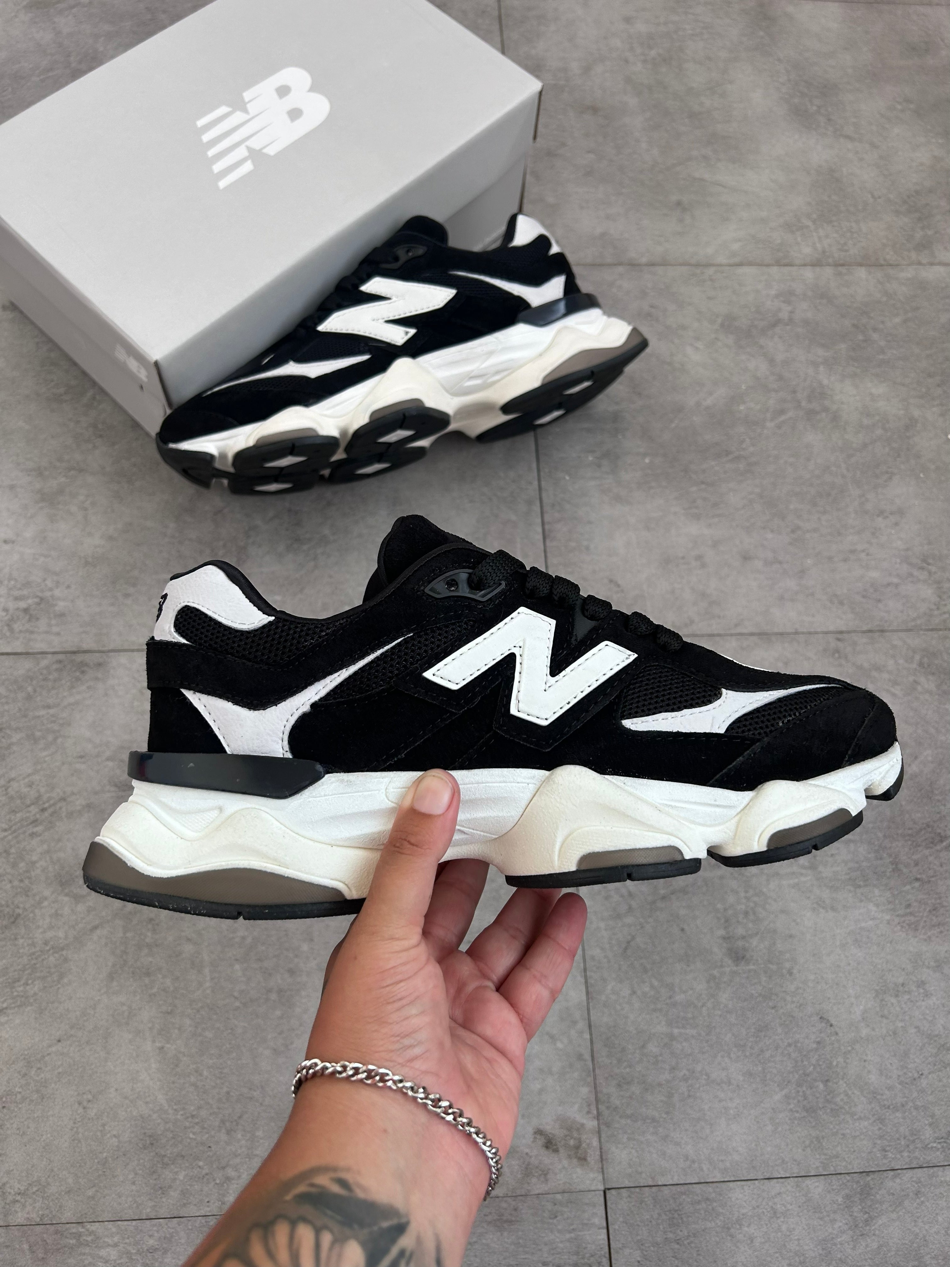 New Balance 9060 - Black White