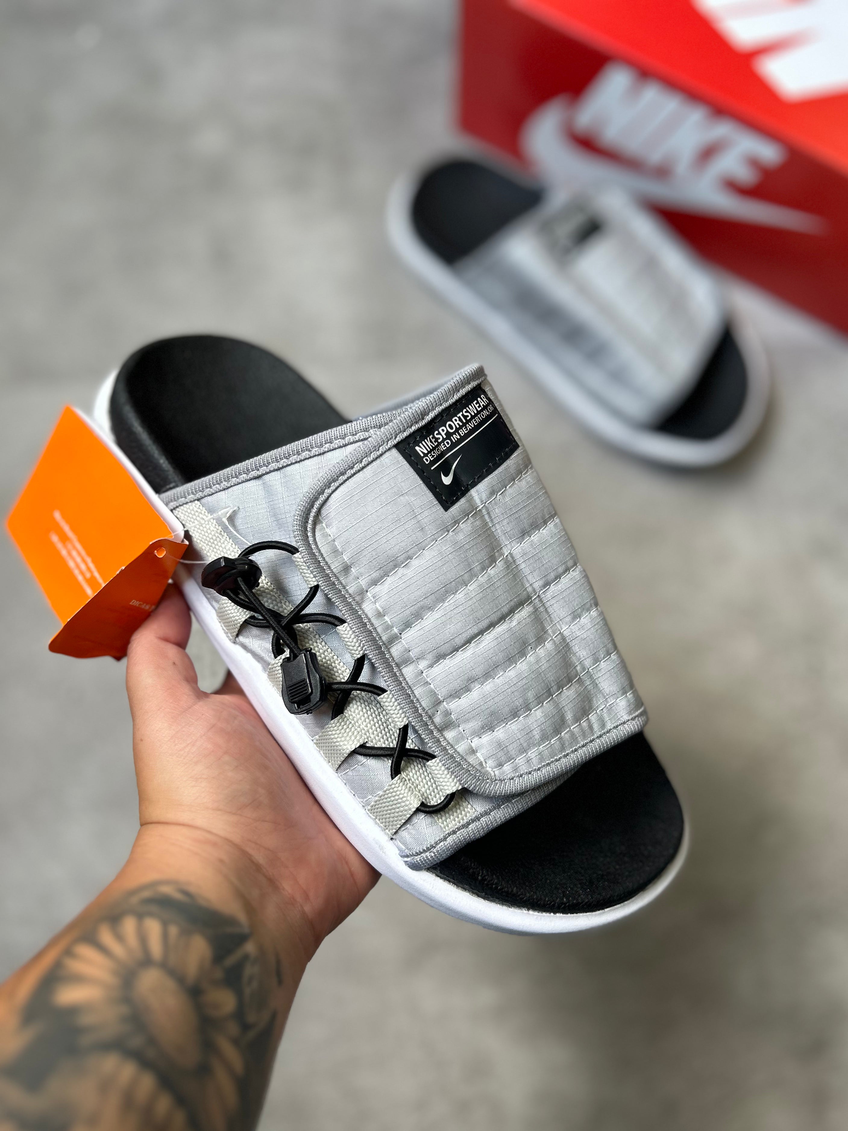 Nike Offline 2.0 – Metallic Silver