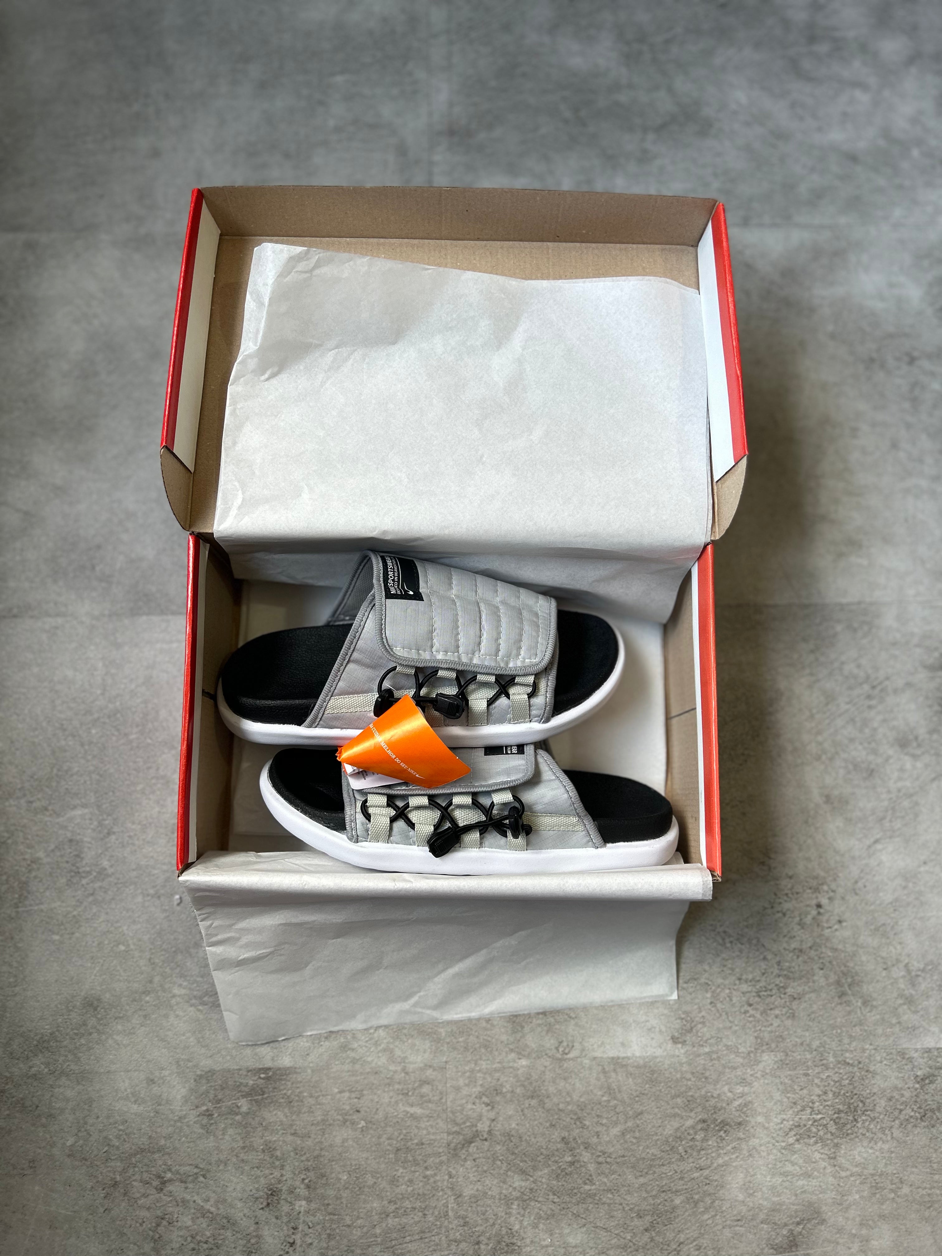 Nike Offline 2.0 – Metallic Silver