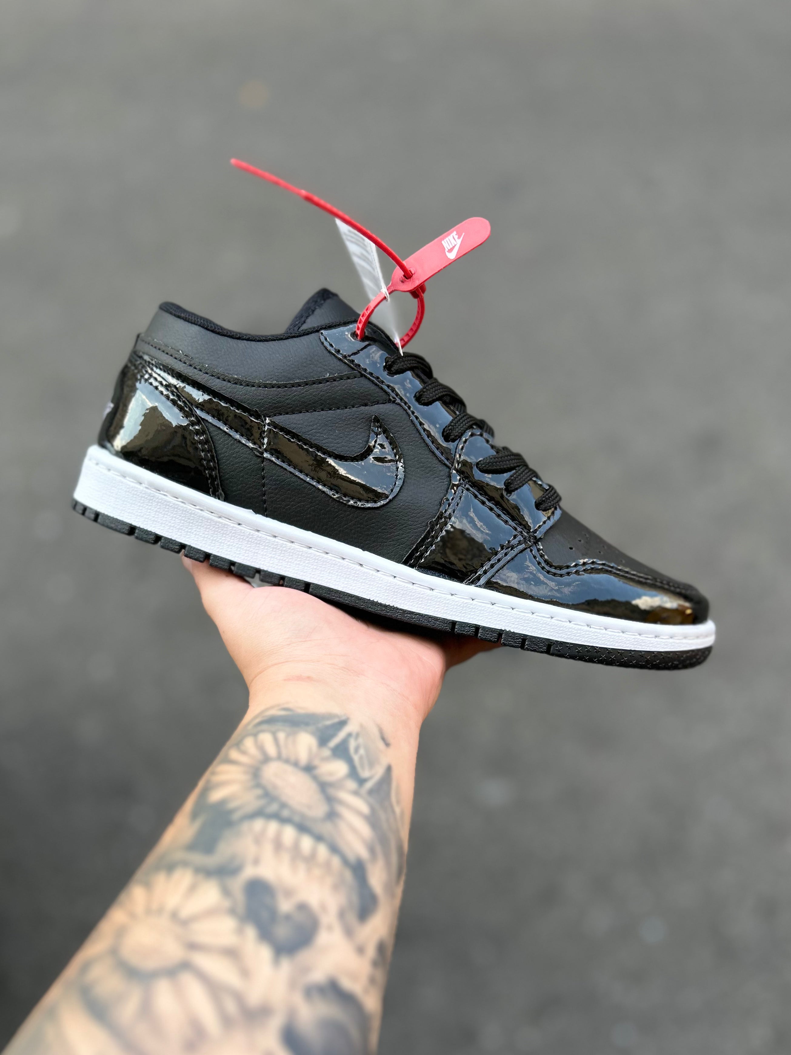 Air Jordan 1 Low SE - Patent Black
