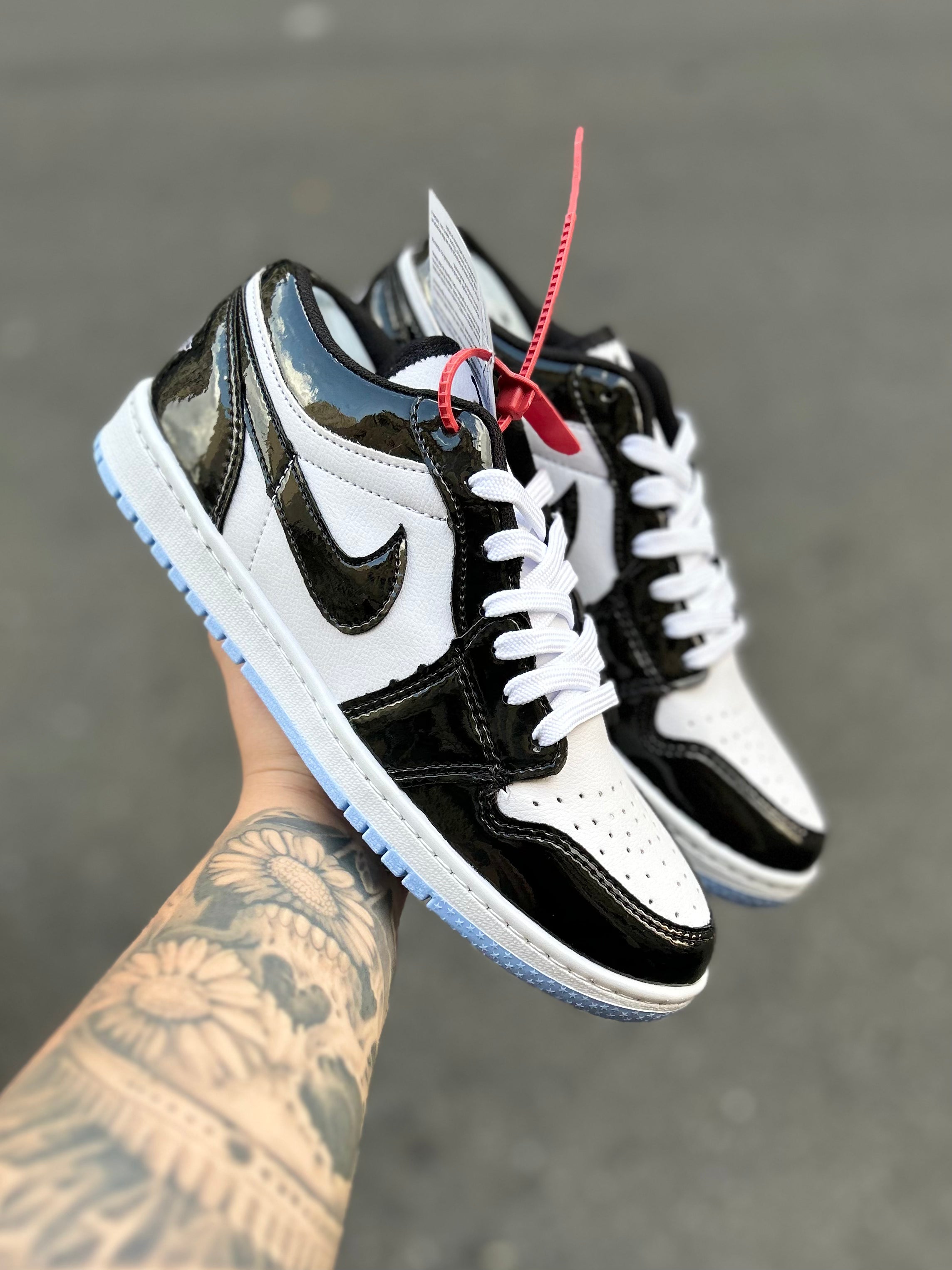 Air Jordan 1 Low SE - Patent Panda
