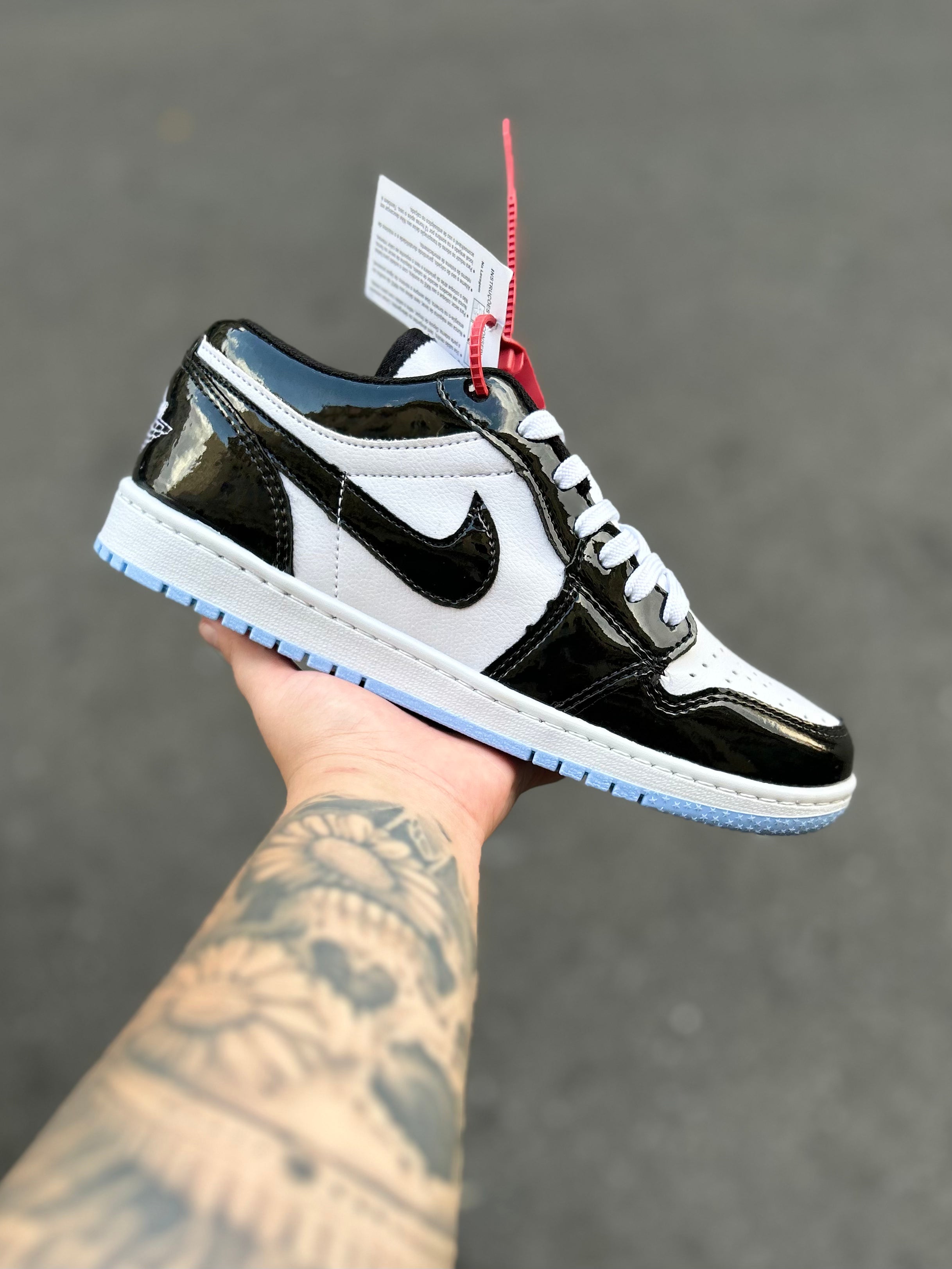Air Jordan 1 Low SE - Patent Panda