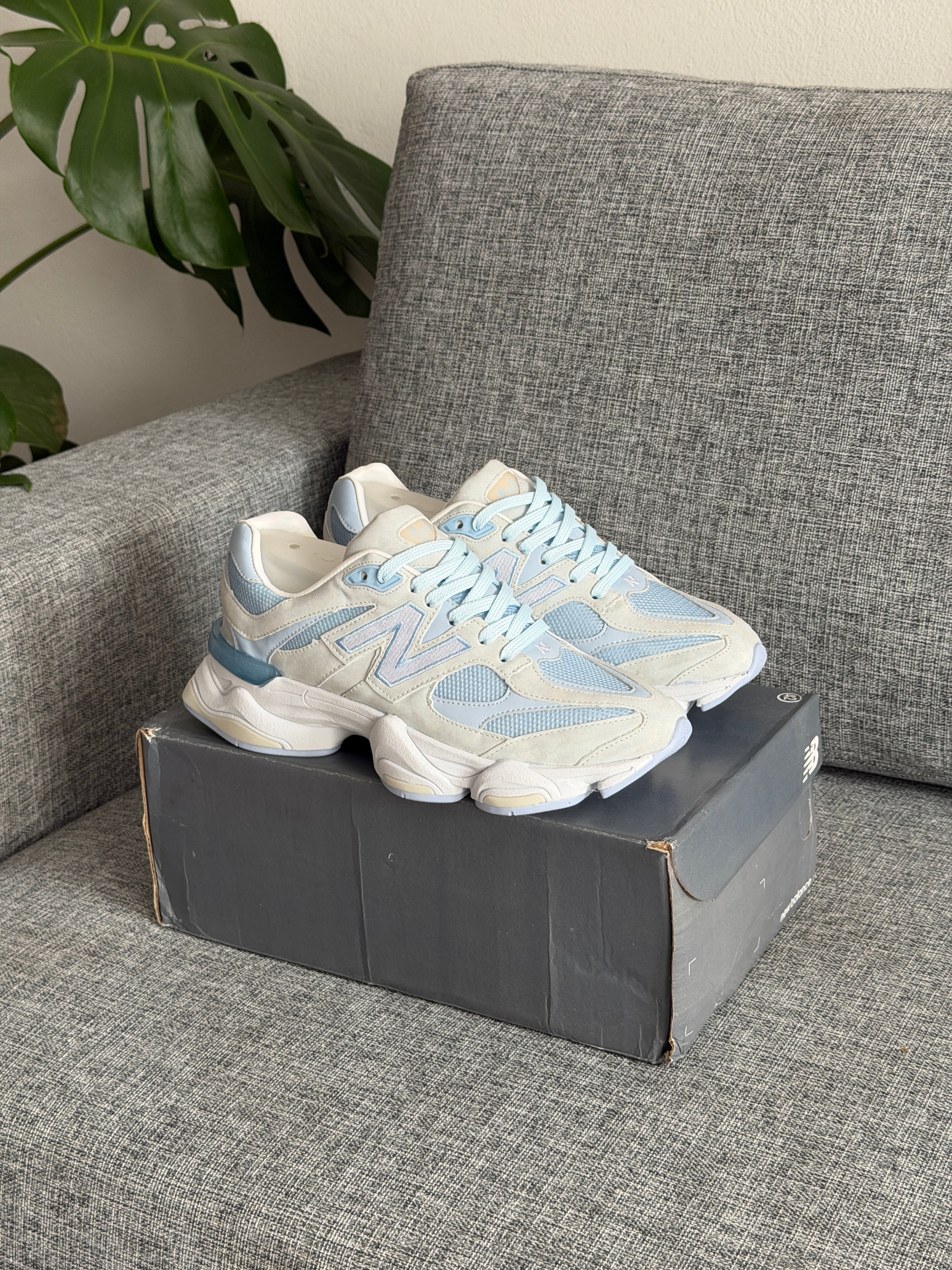 New Balance 9060 - White / Light Blue