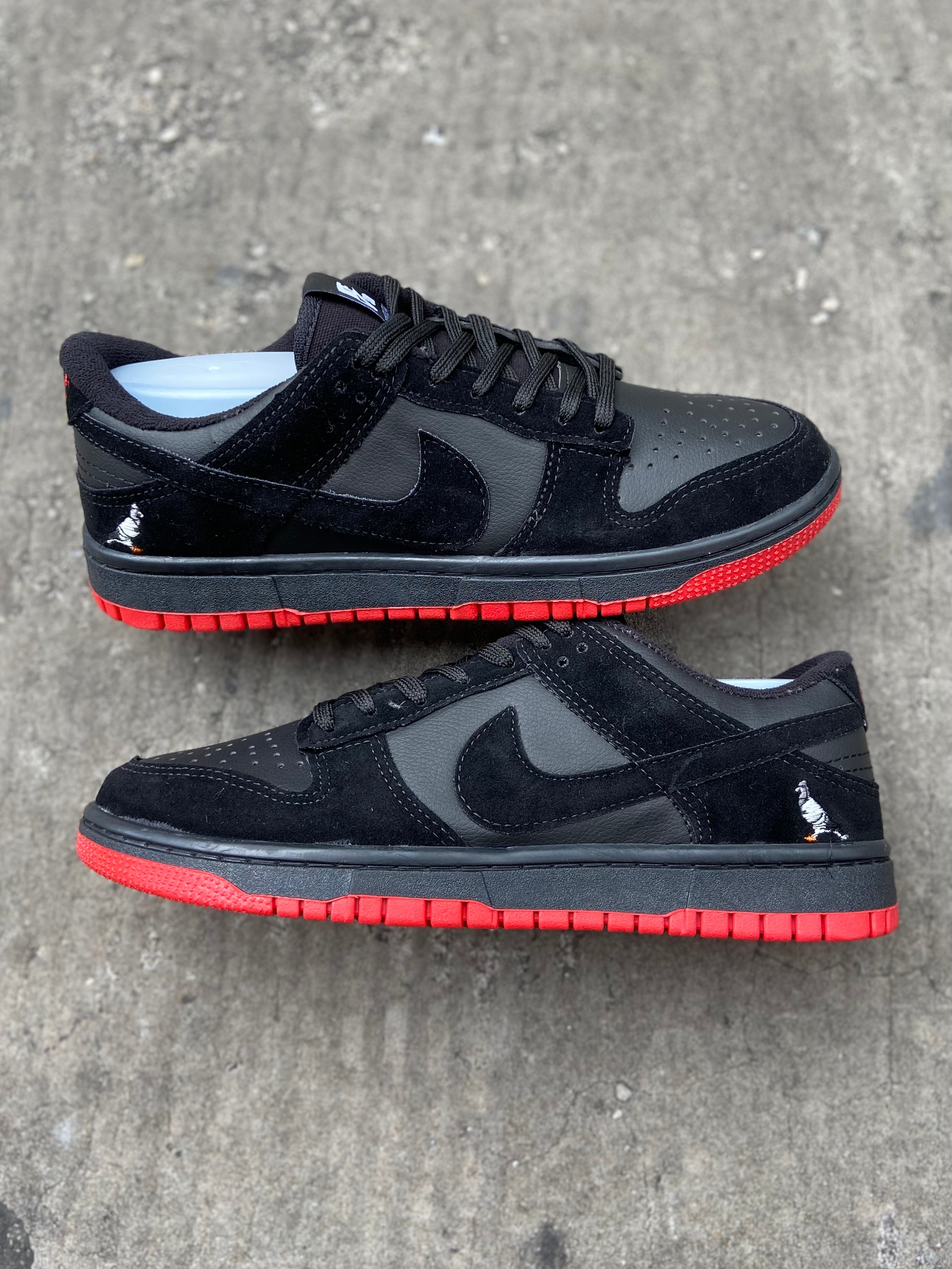 Nike SB Dunk Low - Black Pigeon