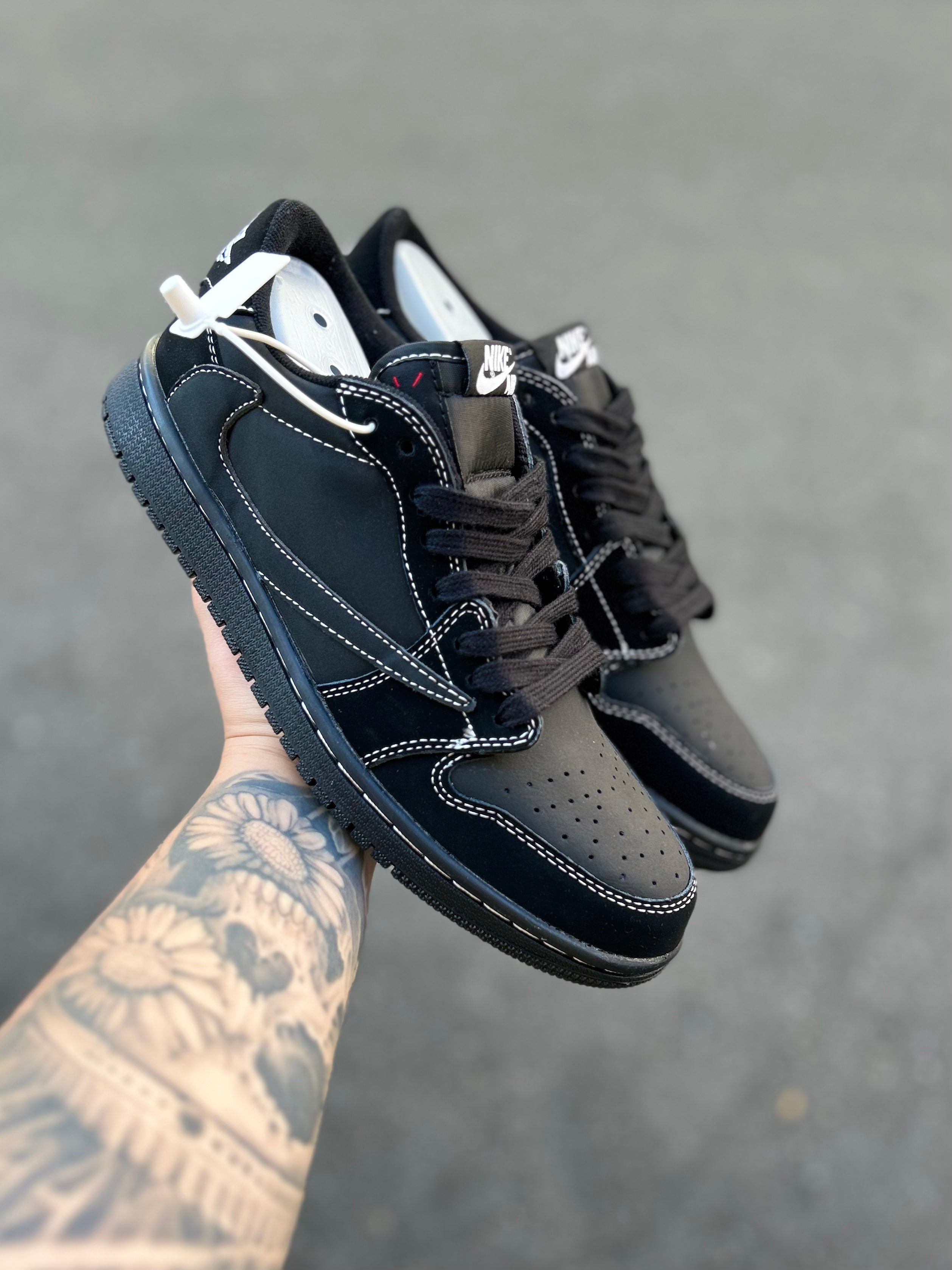 Air Jordan 1 Low OG x Travis Scott Black Phantom Contrast Stitch
