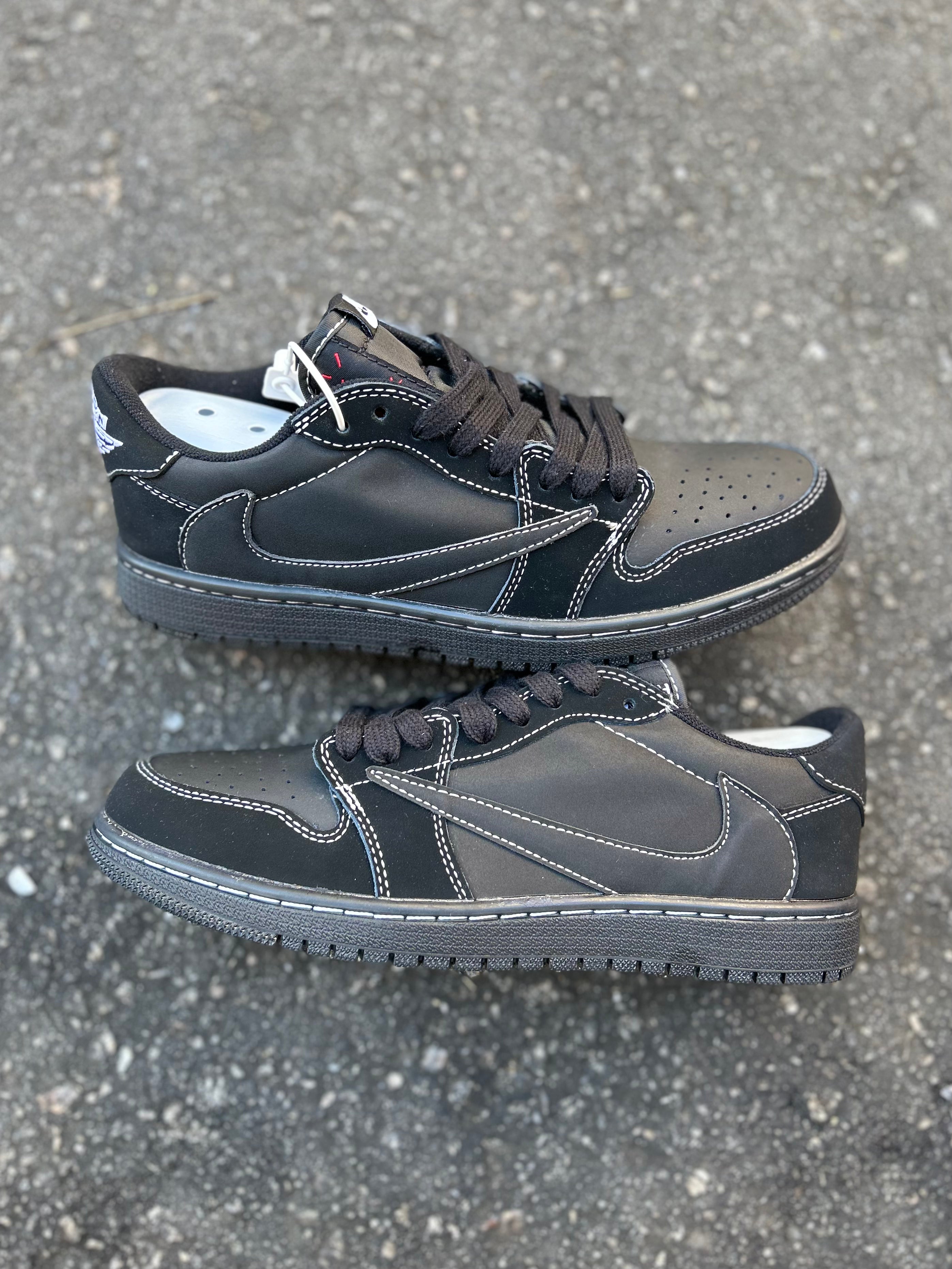 Air Jordan 1 Low OG x Travis Scott Black Phantom Contrast Stitch