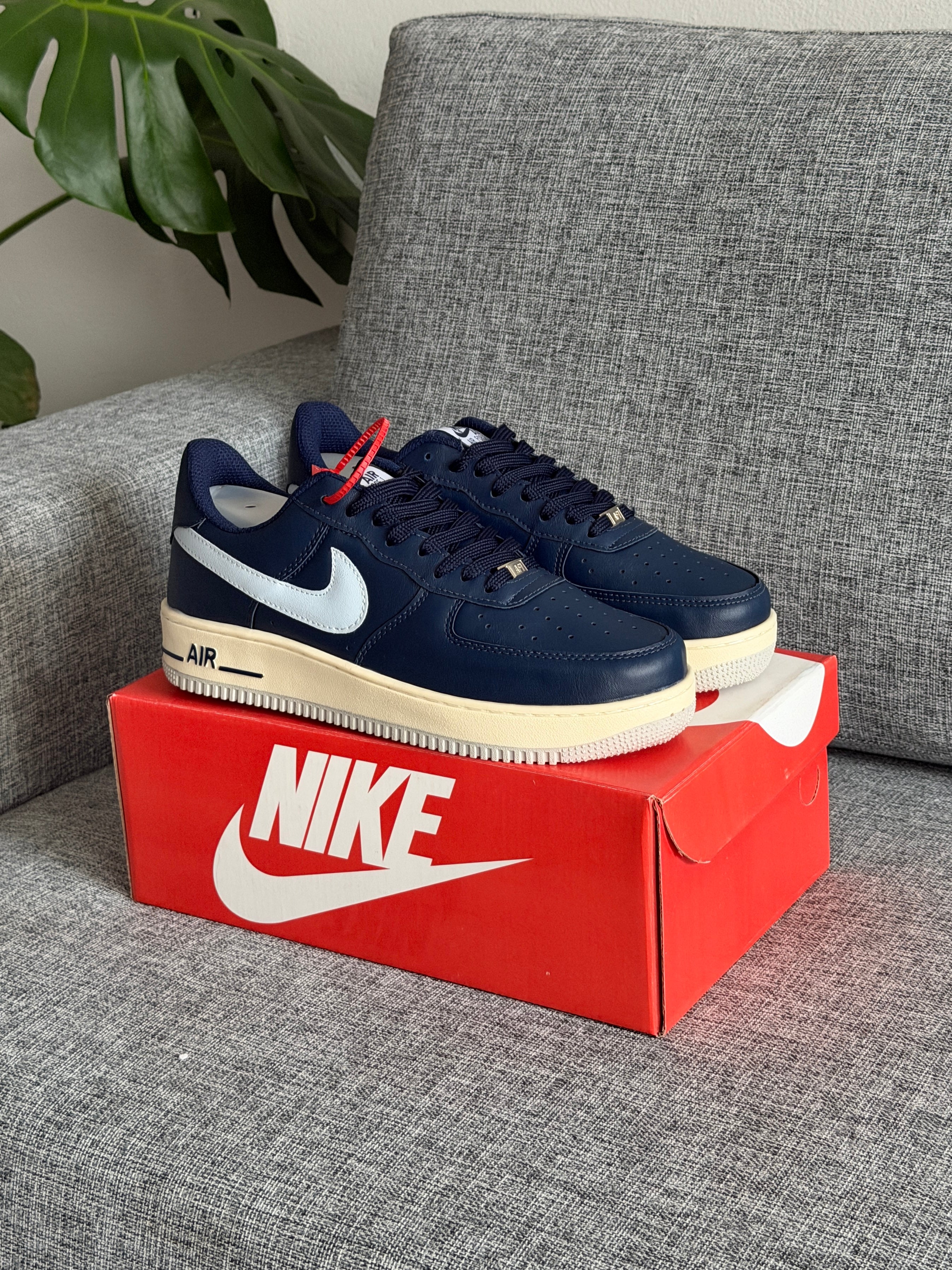 Nike Air Force 1 ’07 - LV8 Reflective Swoosh Midnight Navy