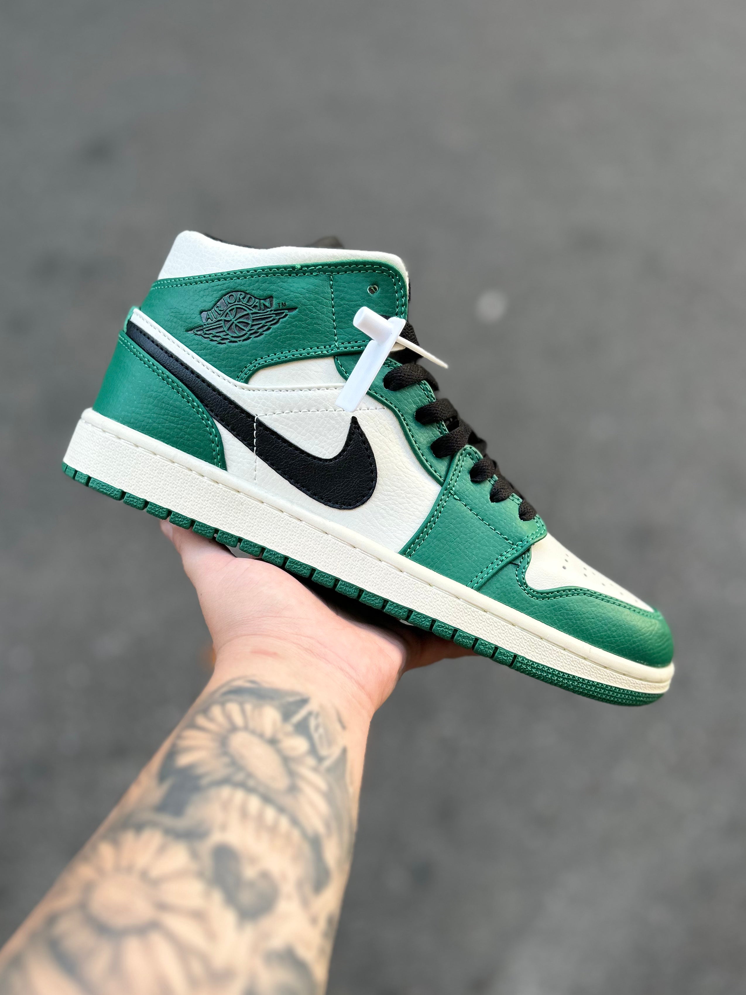 Air Jordan 1 Mid - Lucky Green