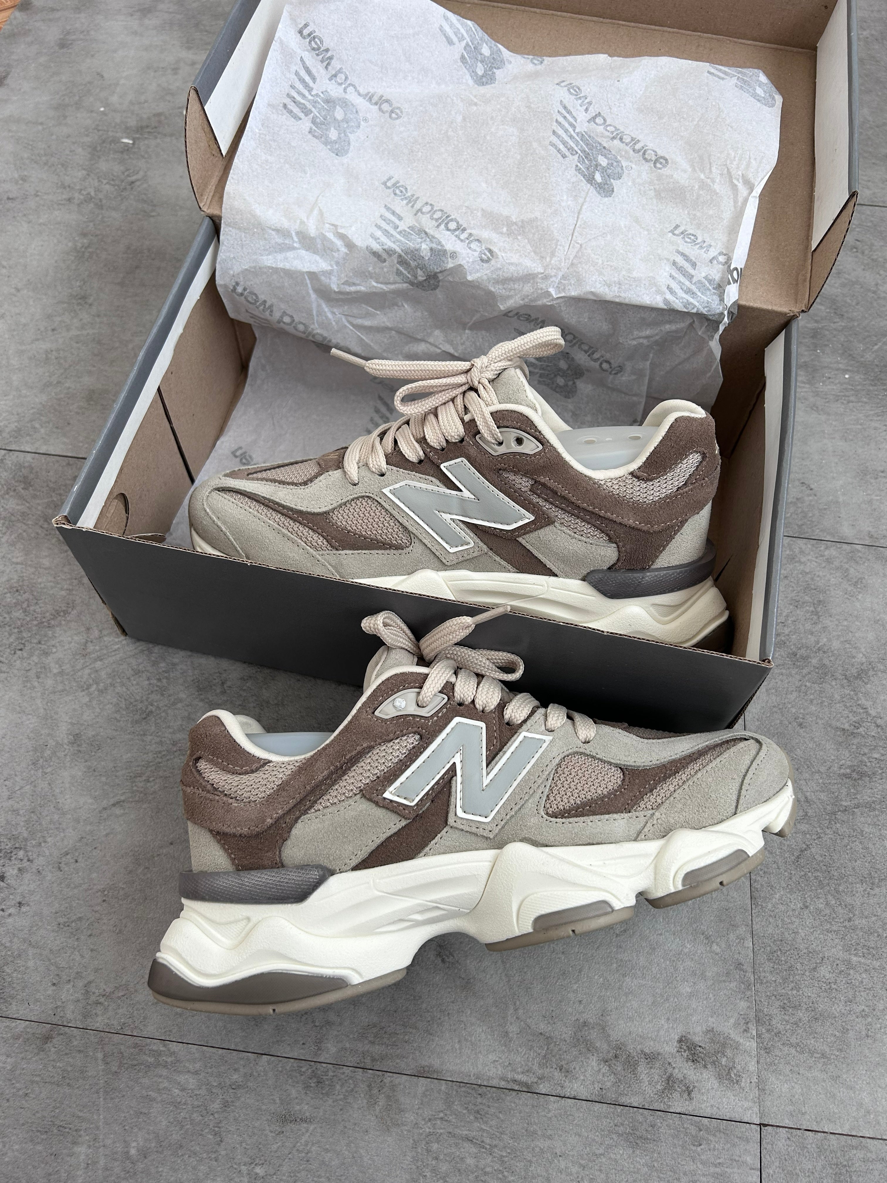 New Balance 9060 - Driftwood / Mushroom