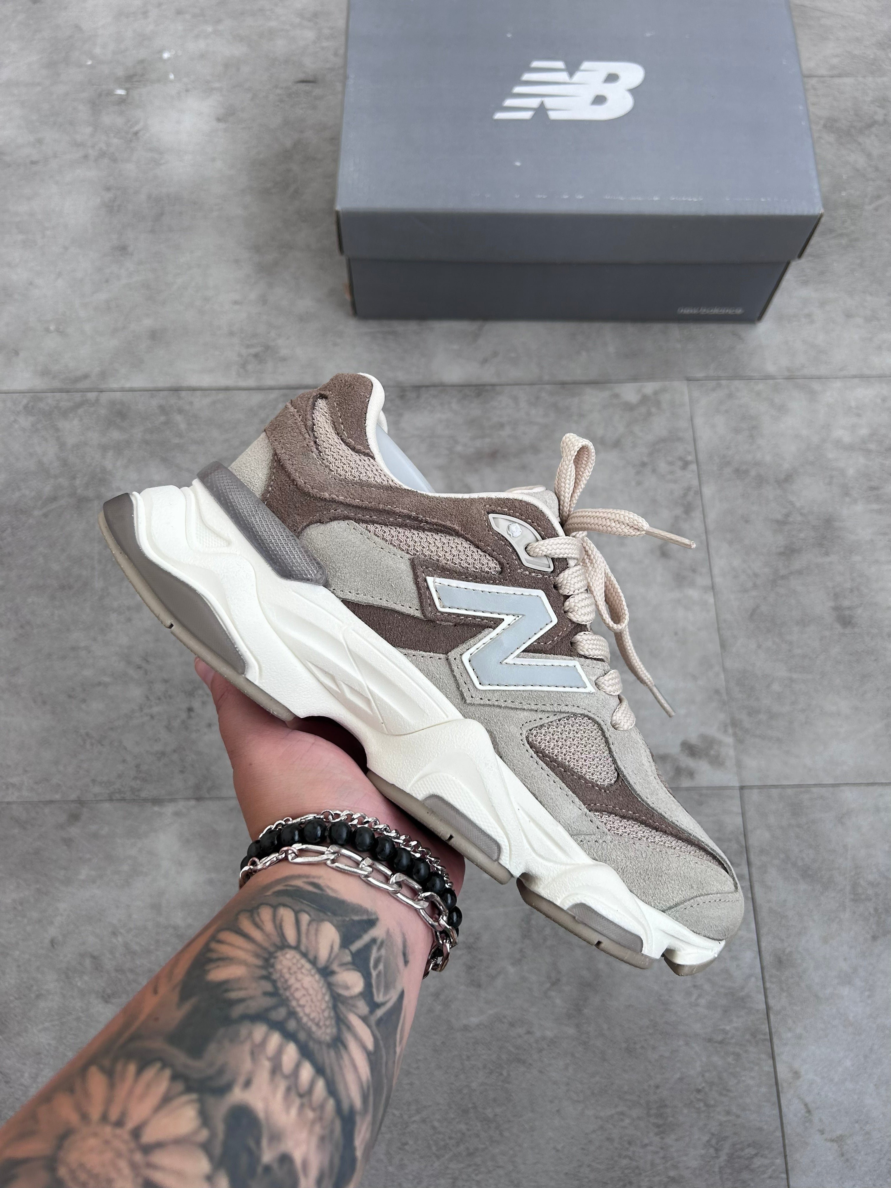 New Balance 9060 - Driftwood / Mushroom