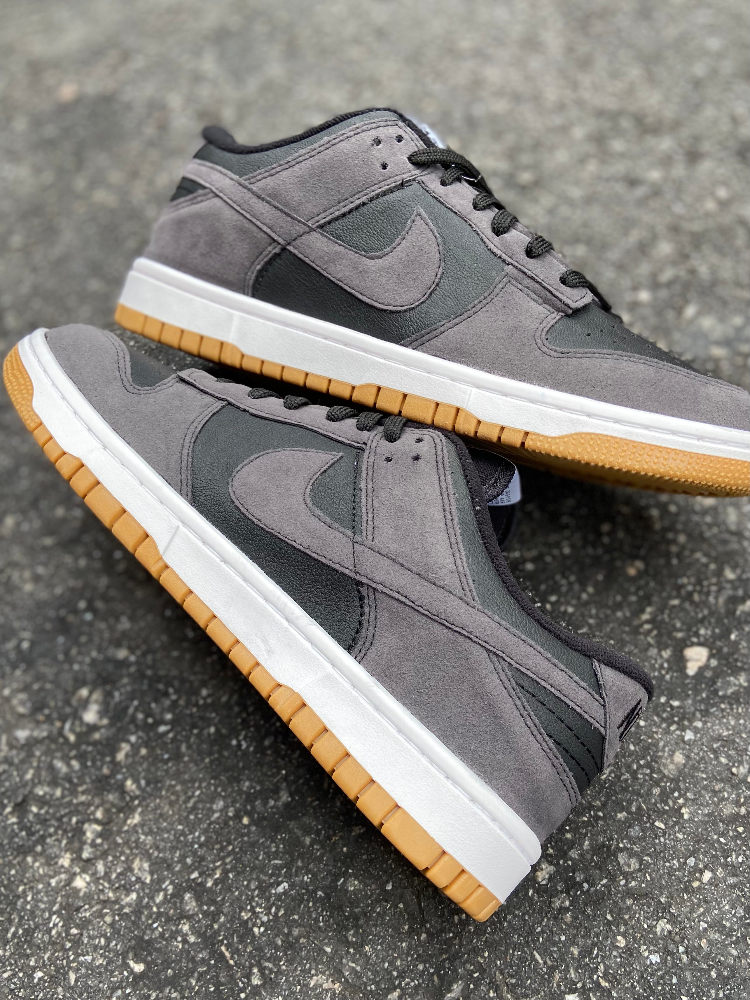 Nike Dunk Low - Smoke Grey Gum