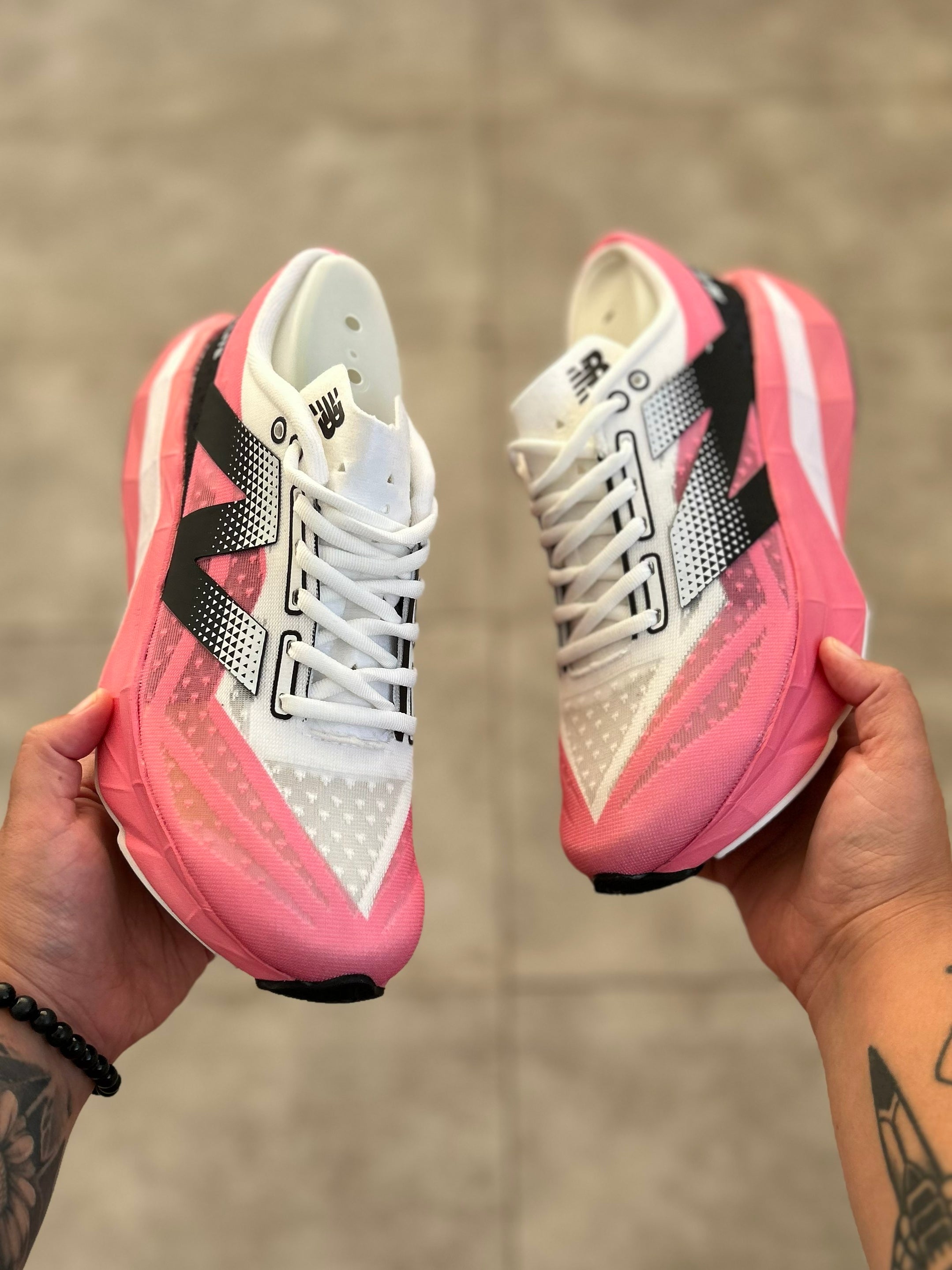 New Balance FuelCell SuperComp Elite v5 - White/Hot Pink