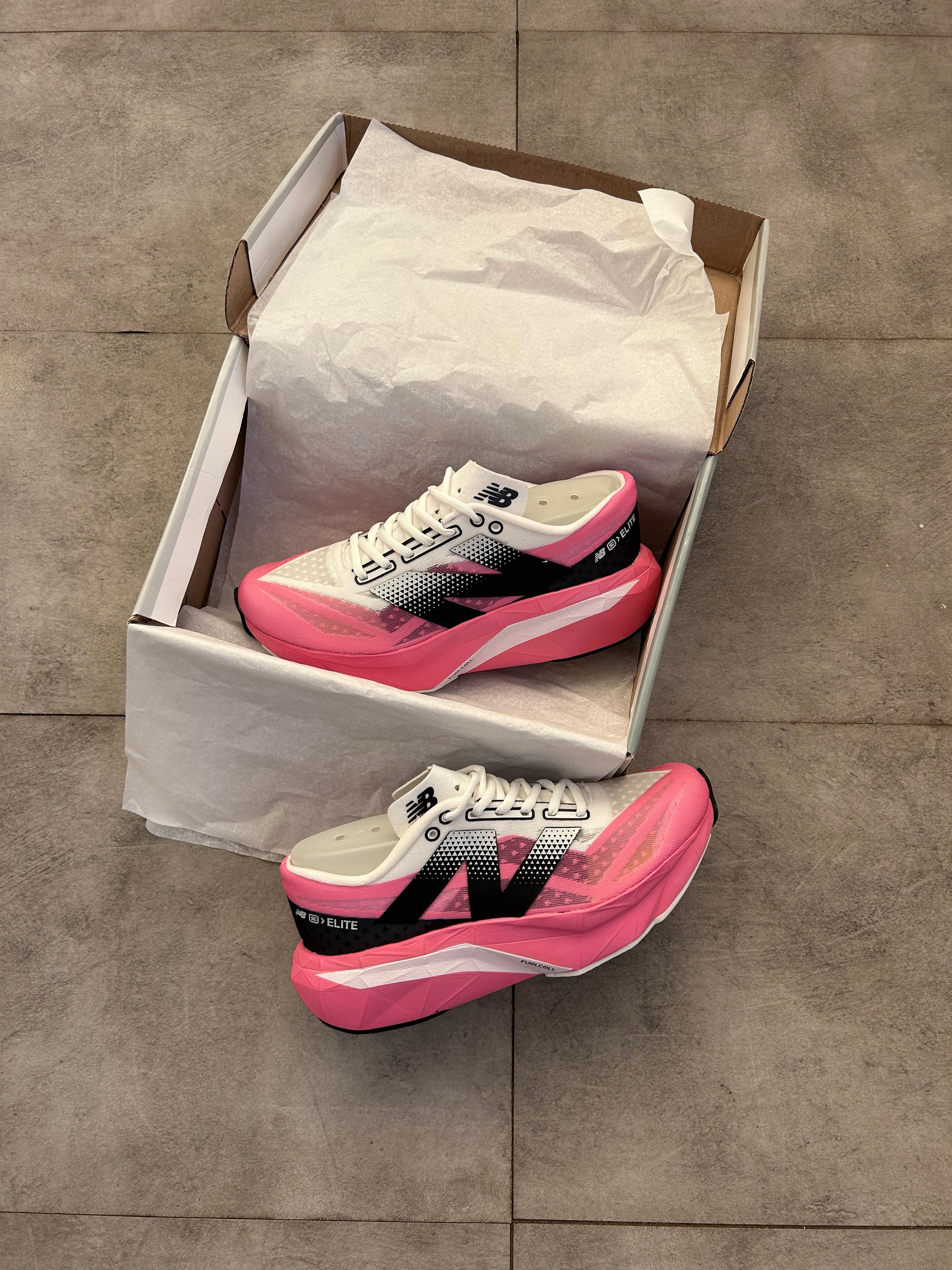 New Balance FuelCell SuperComp Elite v5 - White/Hot Pink