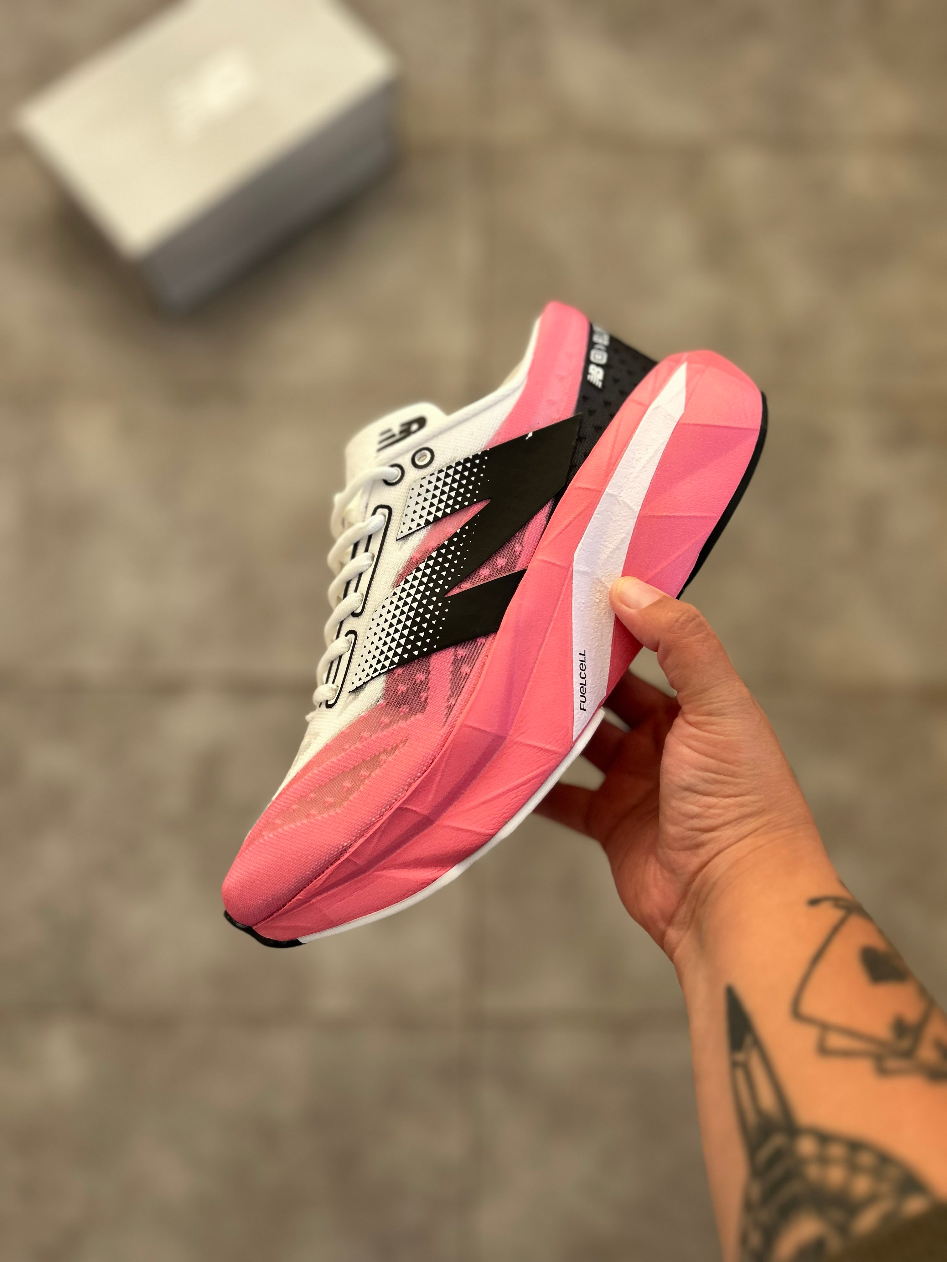 New Balance FuelCell SuperComp Elite v5 - White/Hot Pink