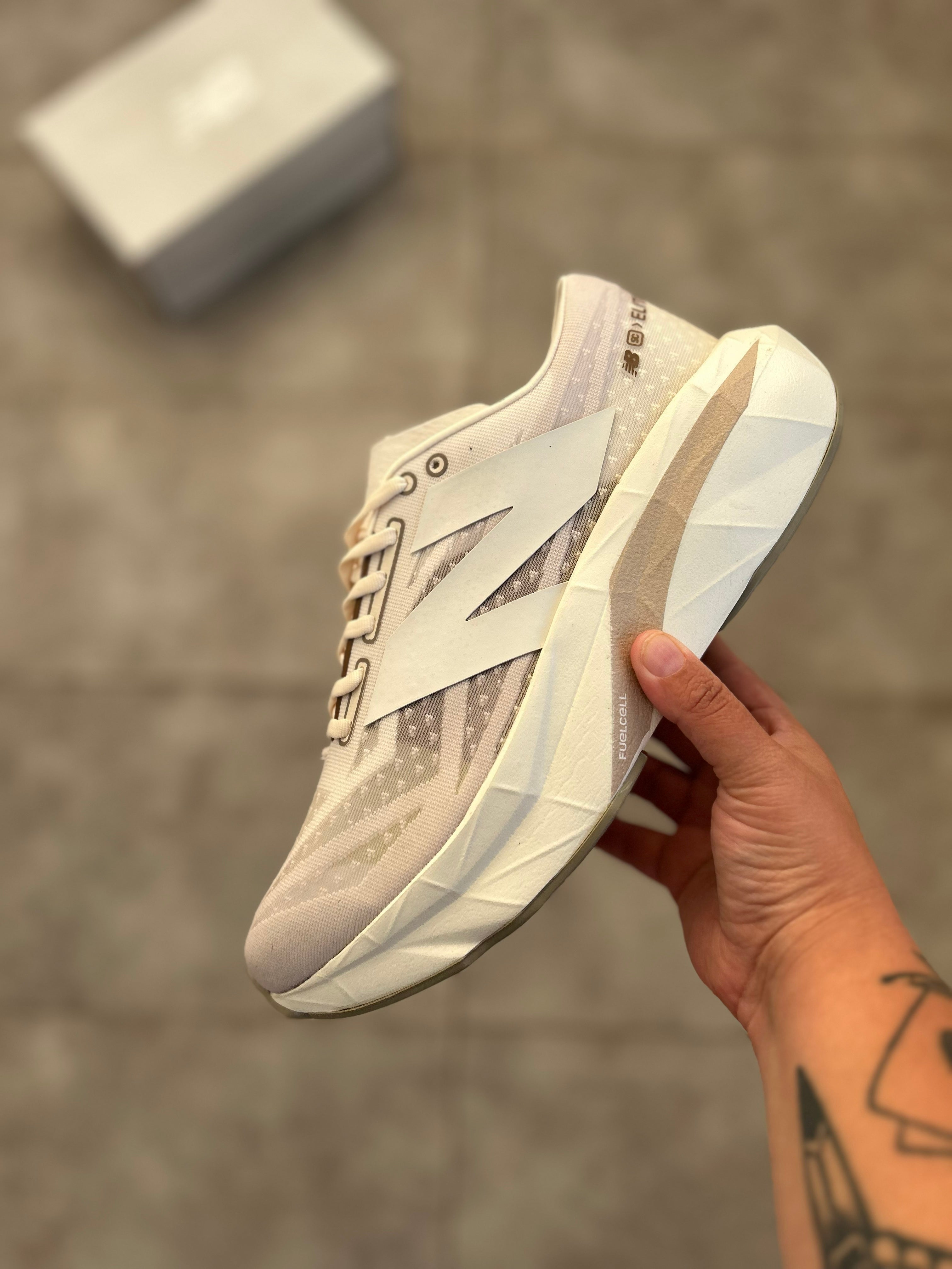 New Balance FuelCell SuperComp Elite v5 - White/Ice Pink