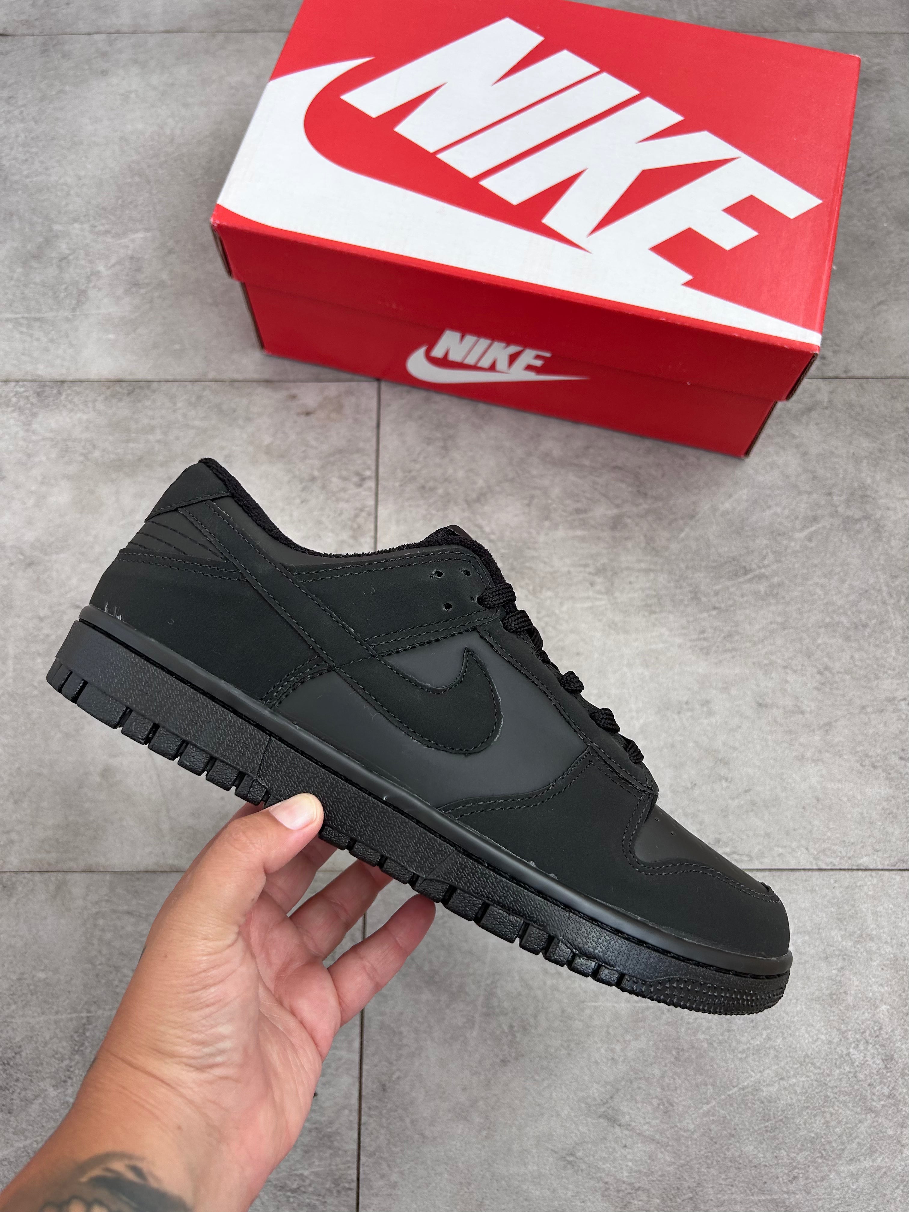 Nike Dunk Low - Retro Triple Black