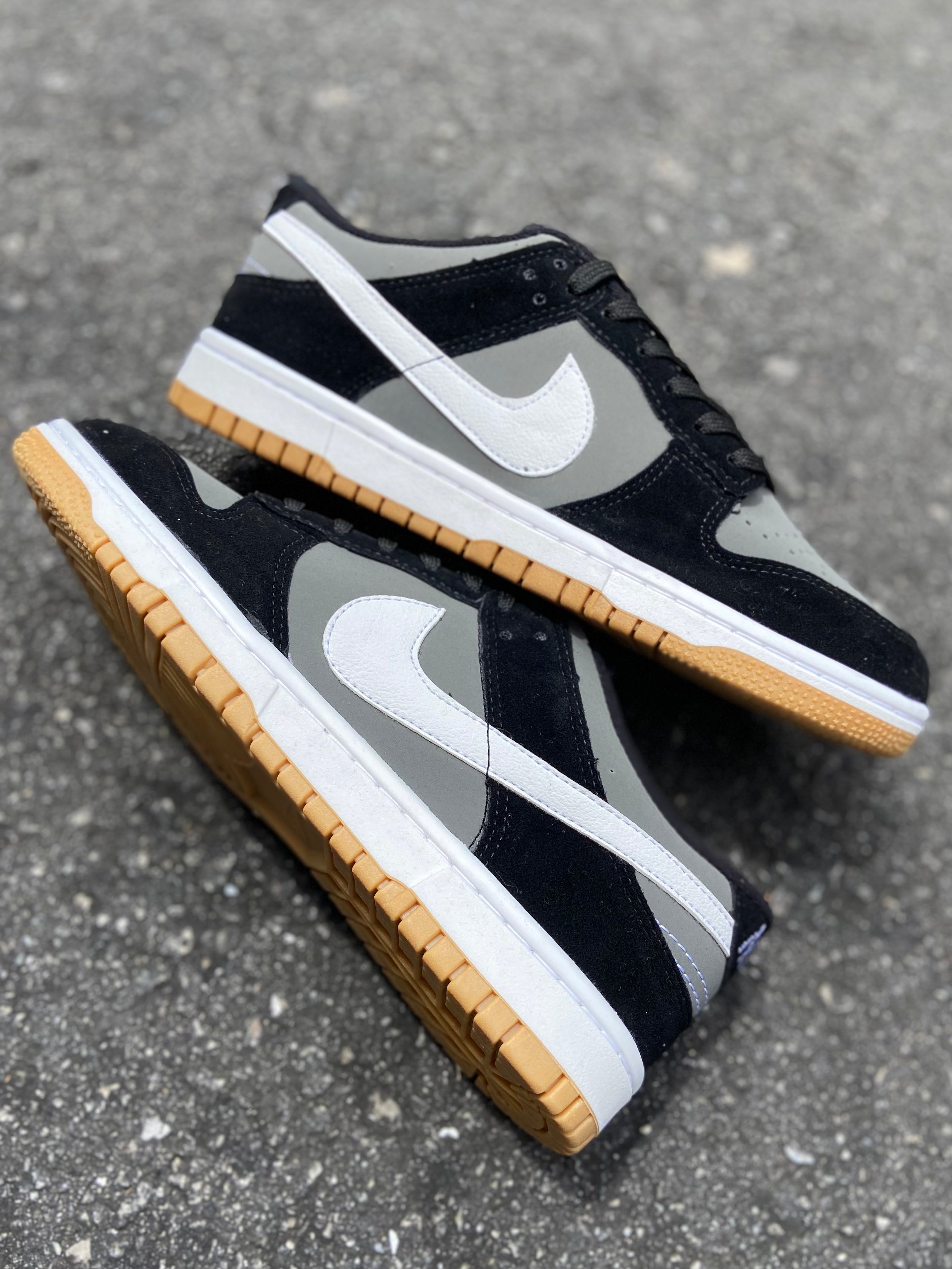 Nike Dunk Low - Black Grey Gum