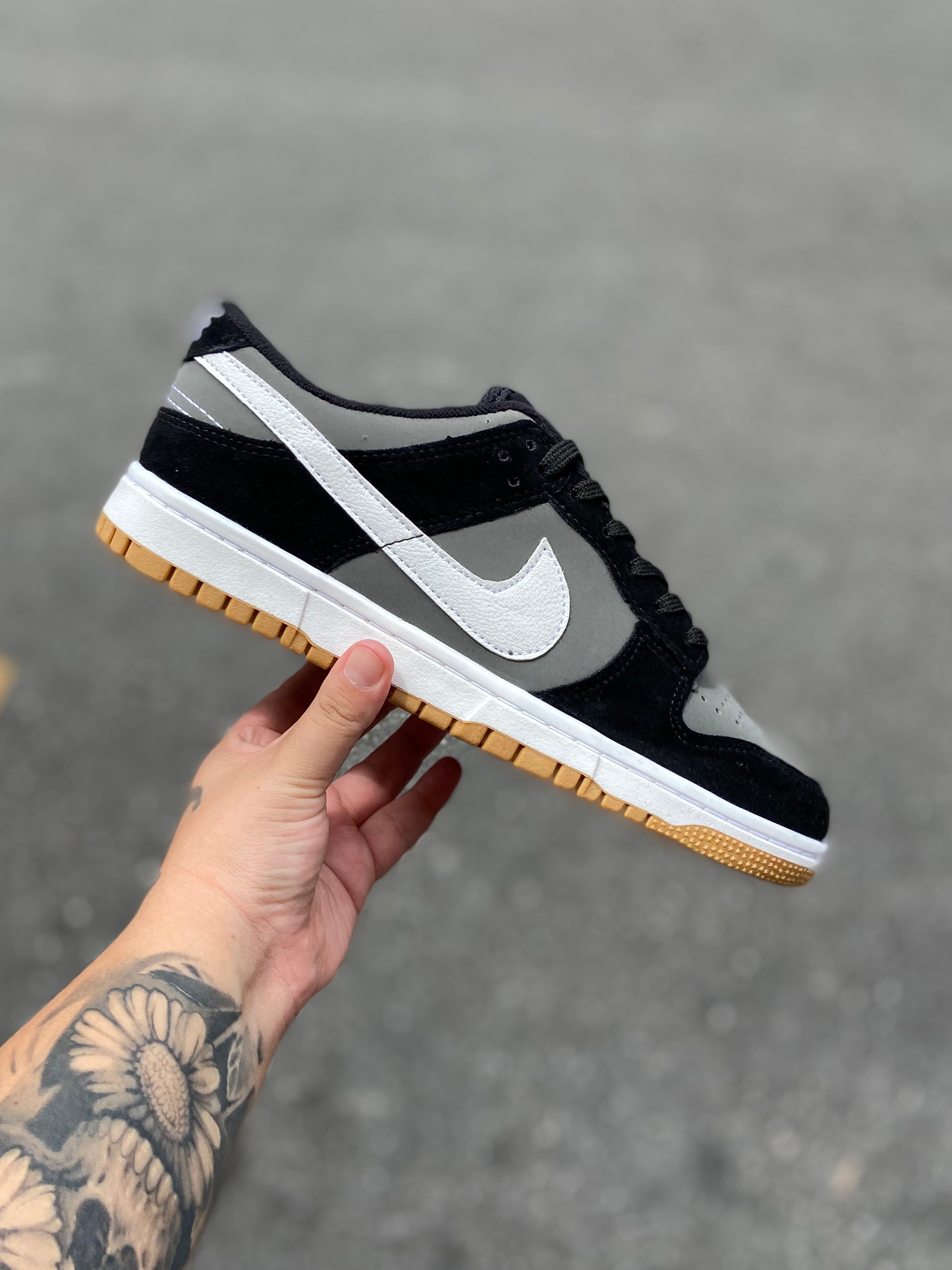 Nike Dunk Low - Black Grey Gum
