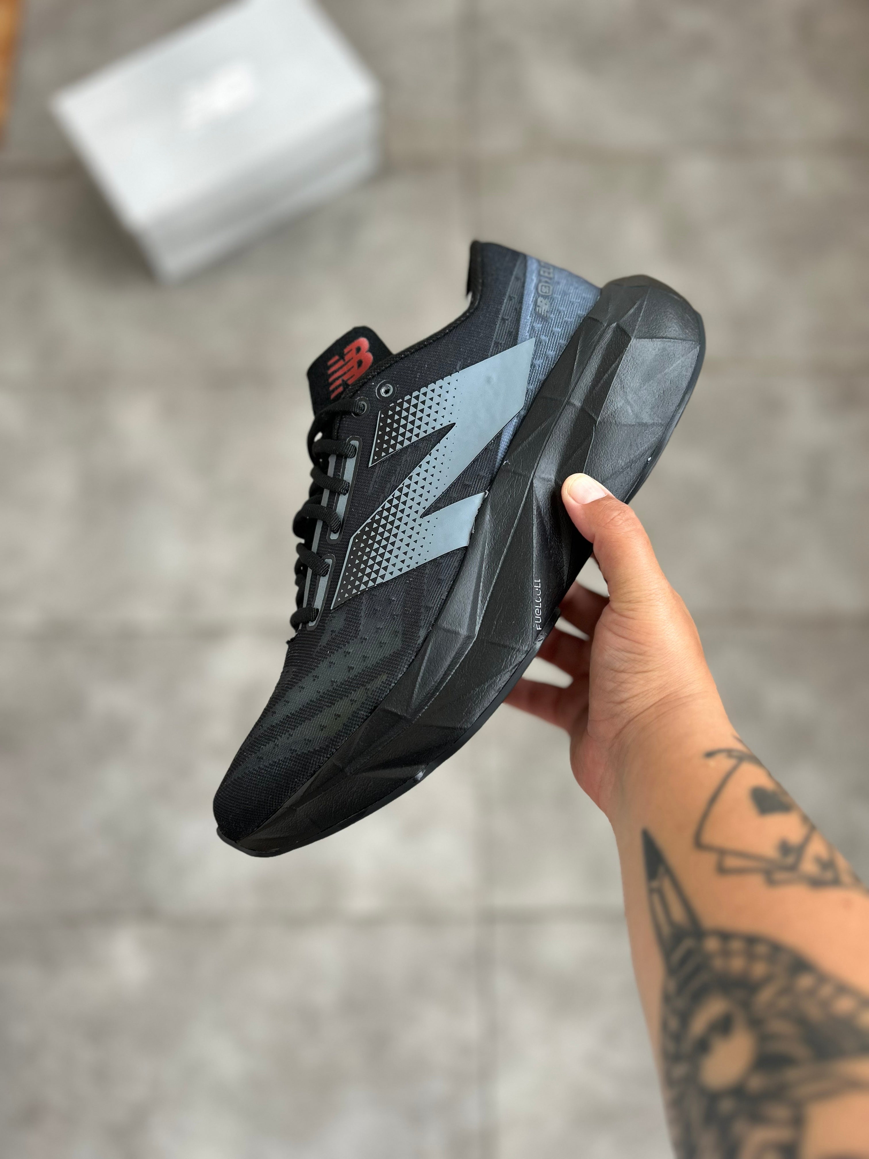 New Balance FuelCell SuperComp Elite v5 - Black/Grey