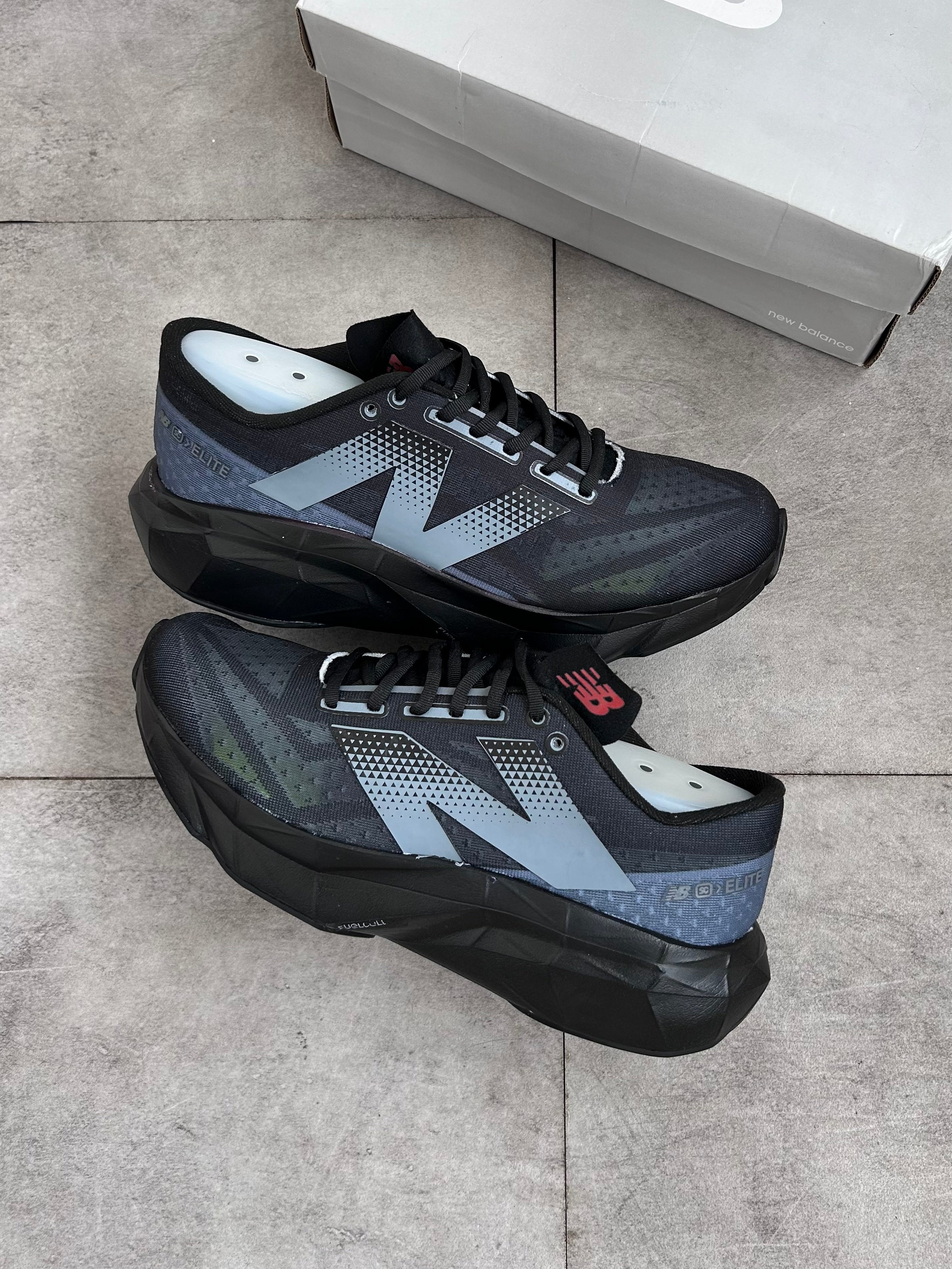 New Balance FuelCell SuperComp Elite v5 - Black/Grey
