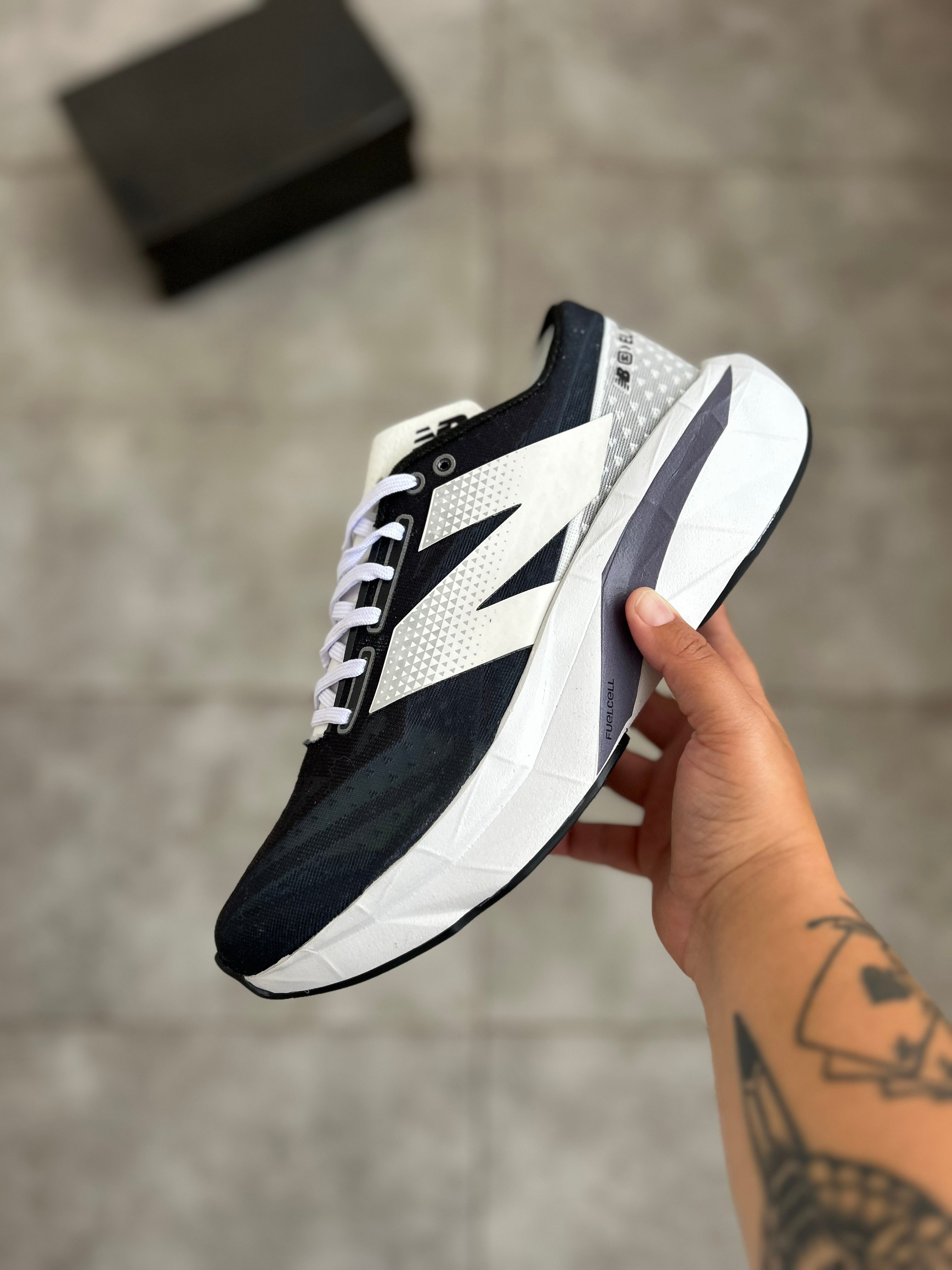 New Balance FuelCell SuperComp Elite v5 - Black/Silver