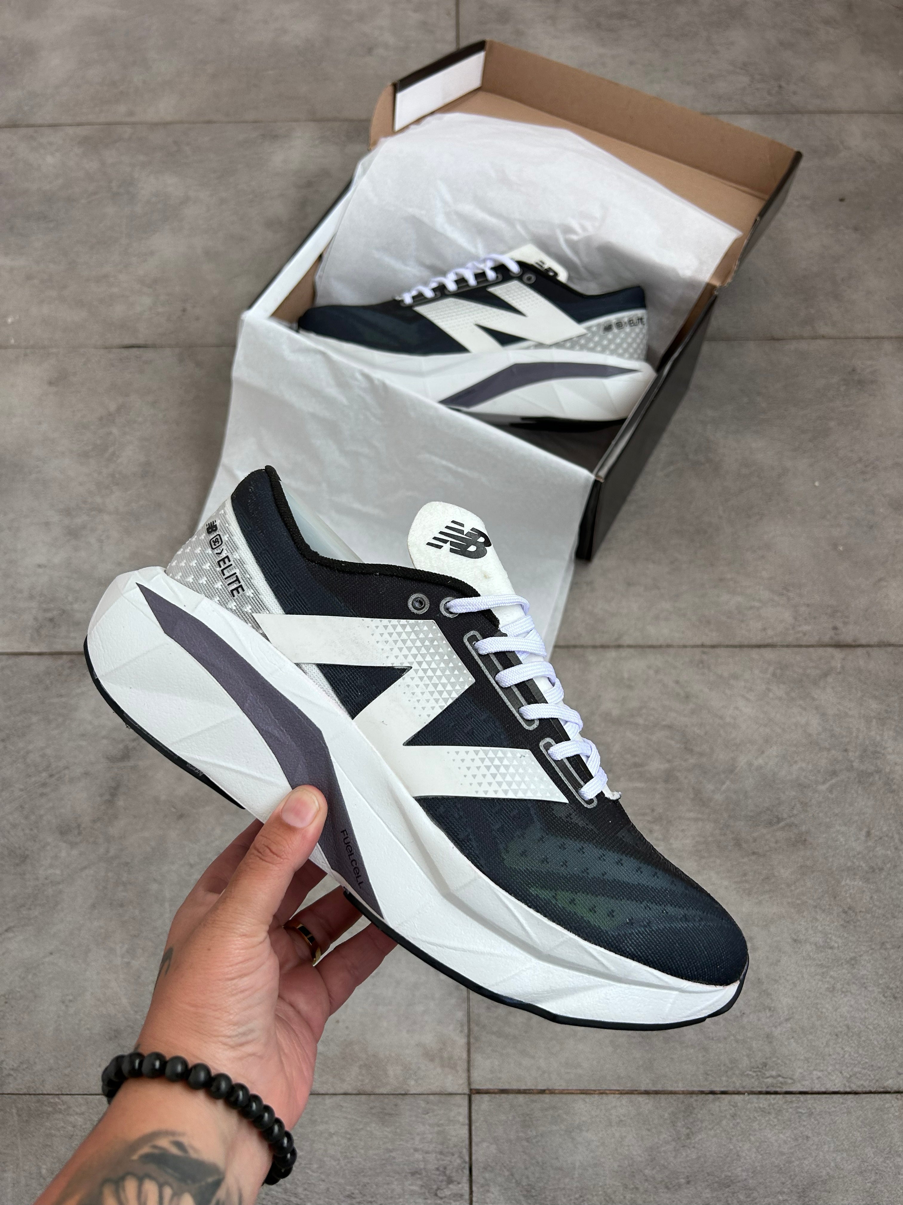 New Balance FuelCell SuperComp Elite v5 - Black/Silver