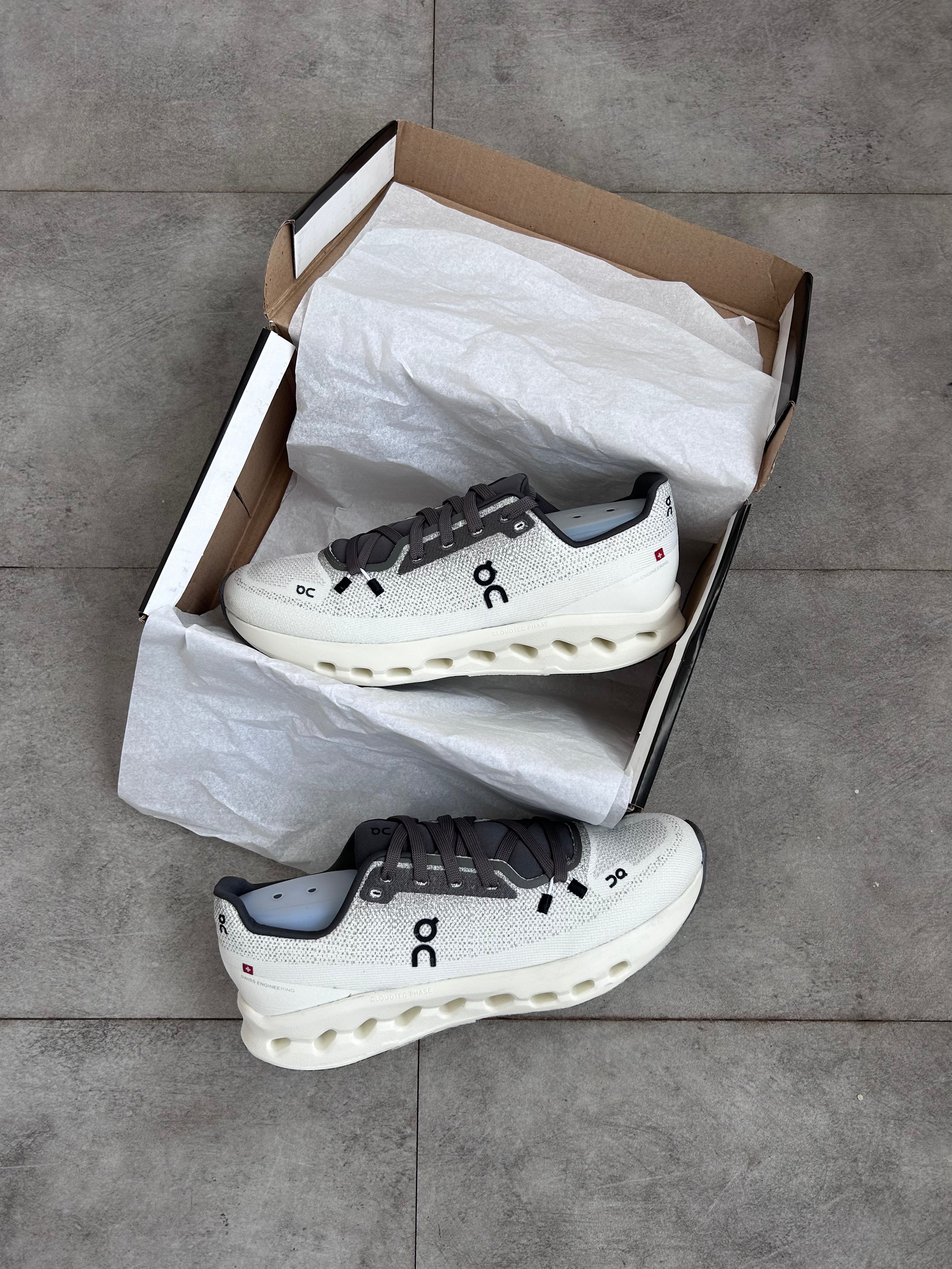 On Running Cloudmonster - White | Glacier