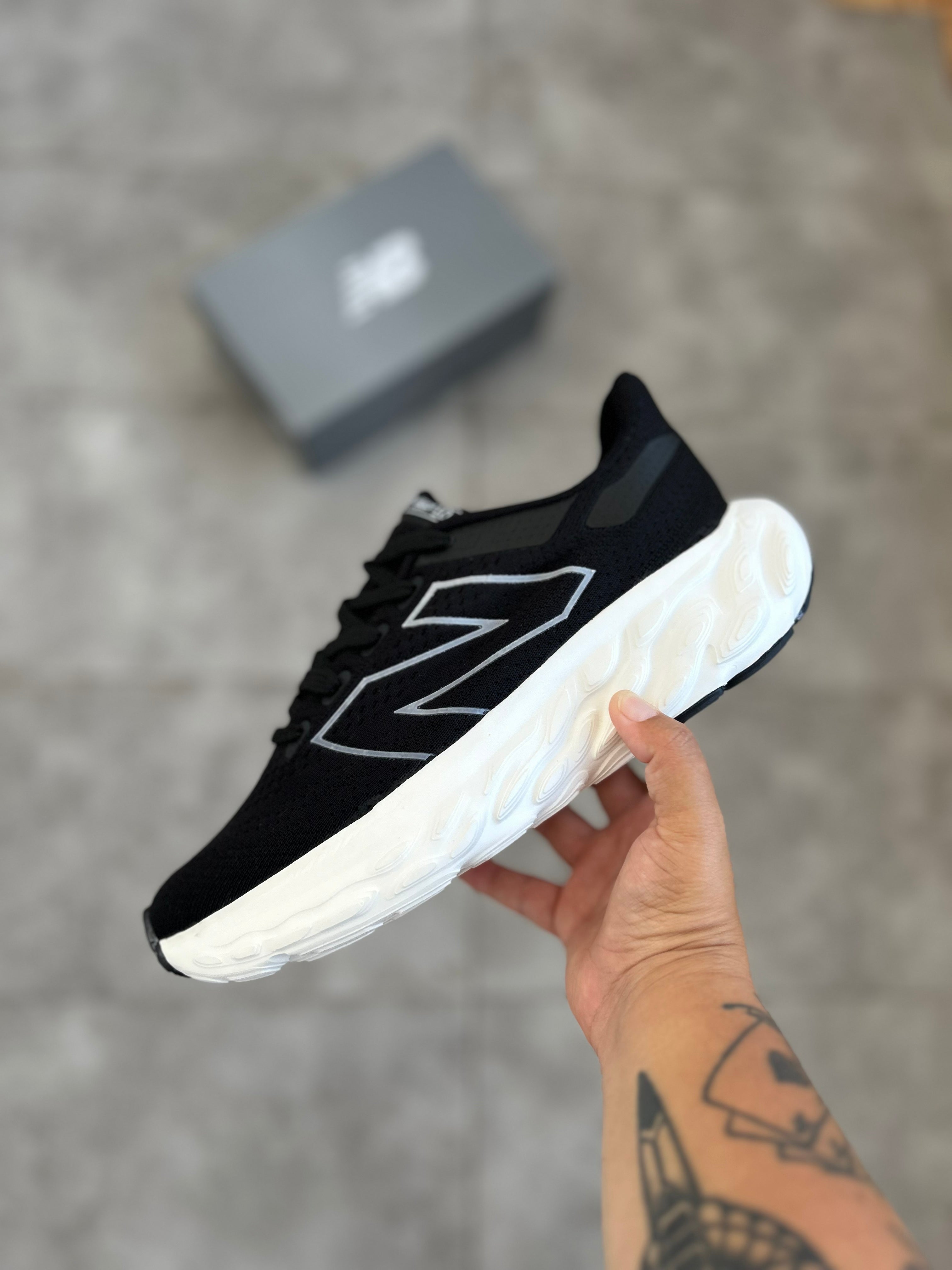 New Balance Fresh Foam X 1080 v14 - Black/White