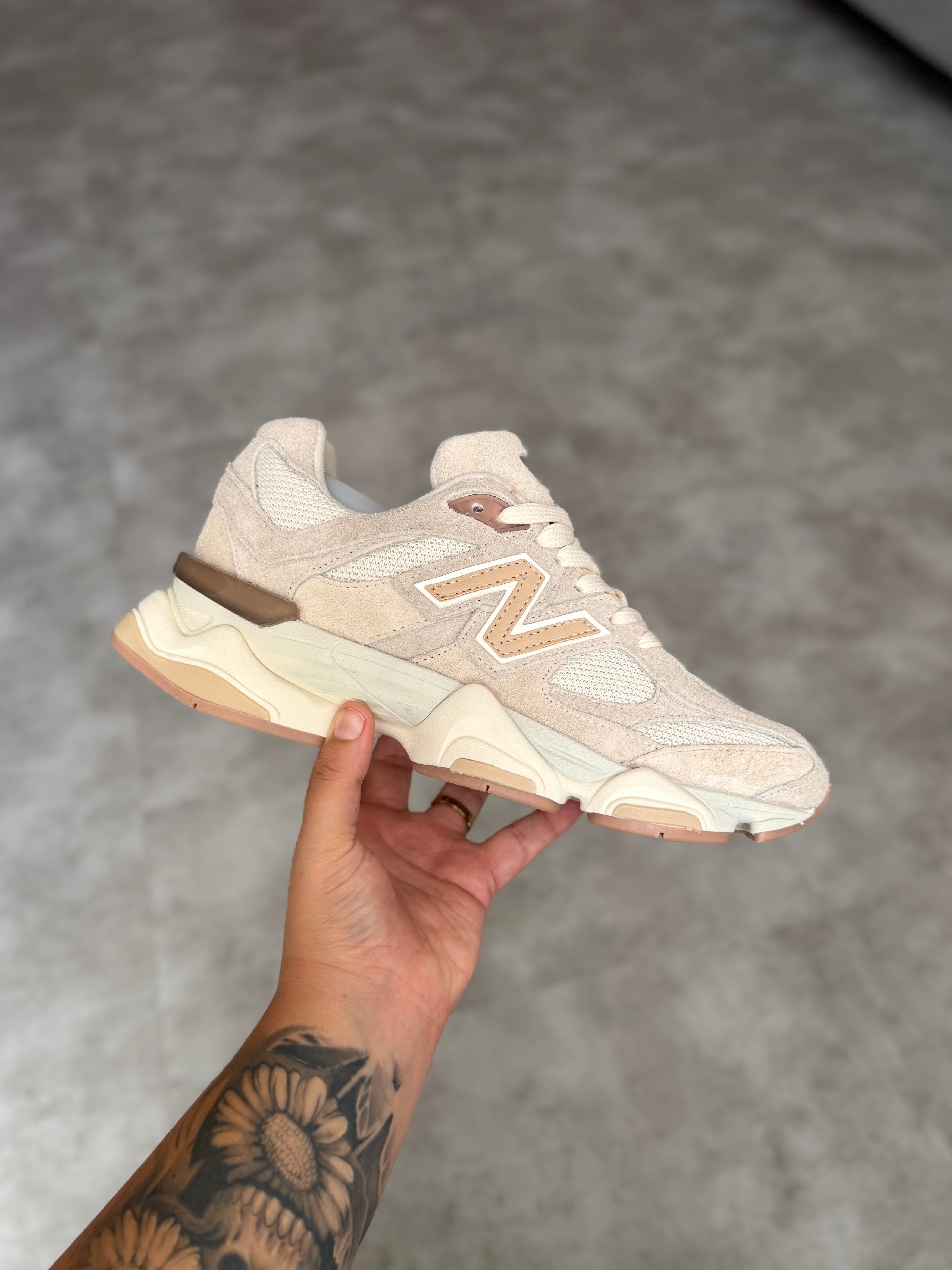 New Balance 9060 - Quartz Grey / Mushroom