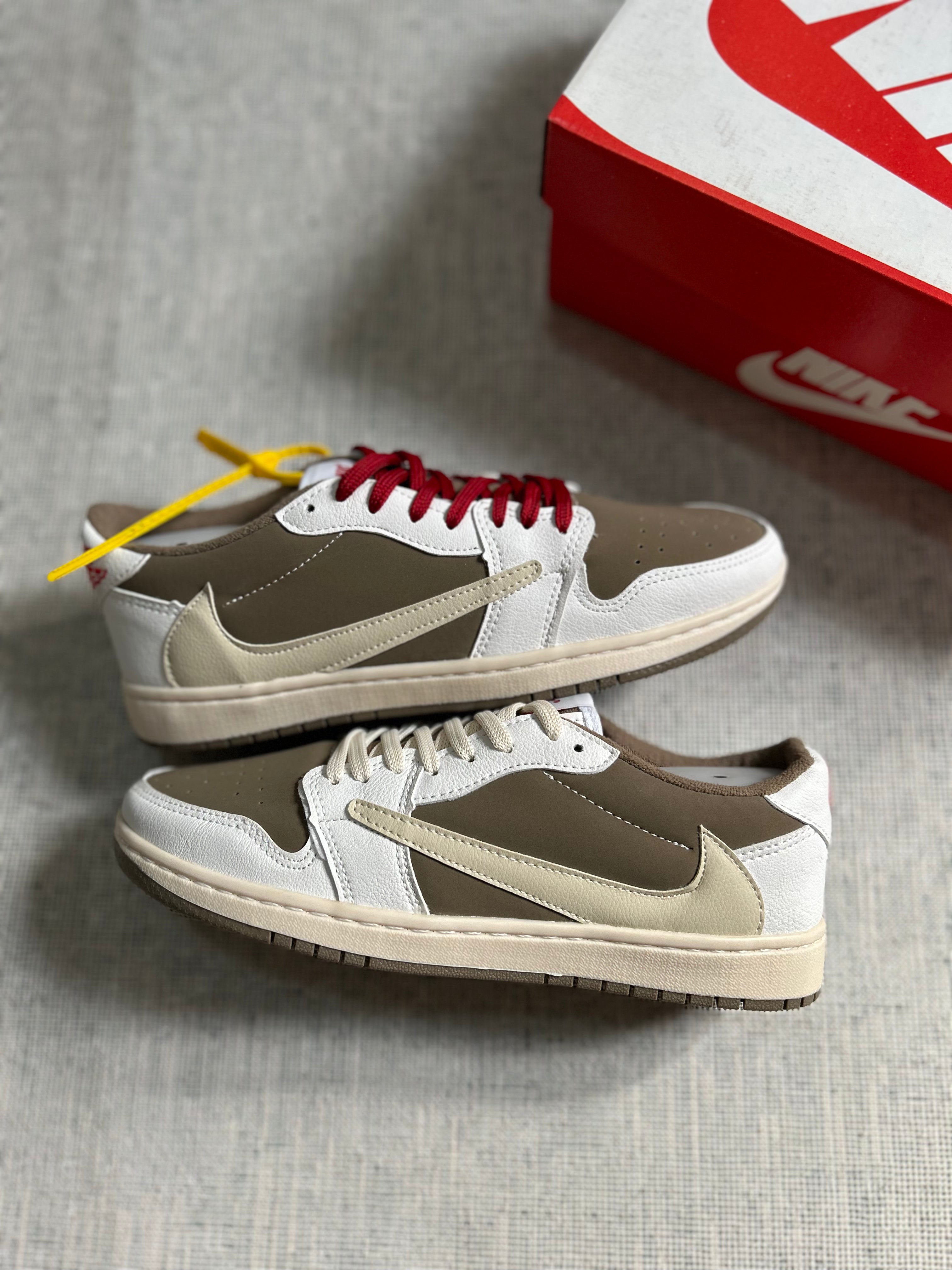 Air Jordan 1 Low - OG x Travis Scott Medium Olive